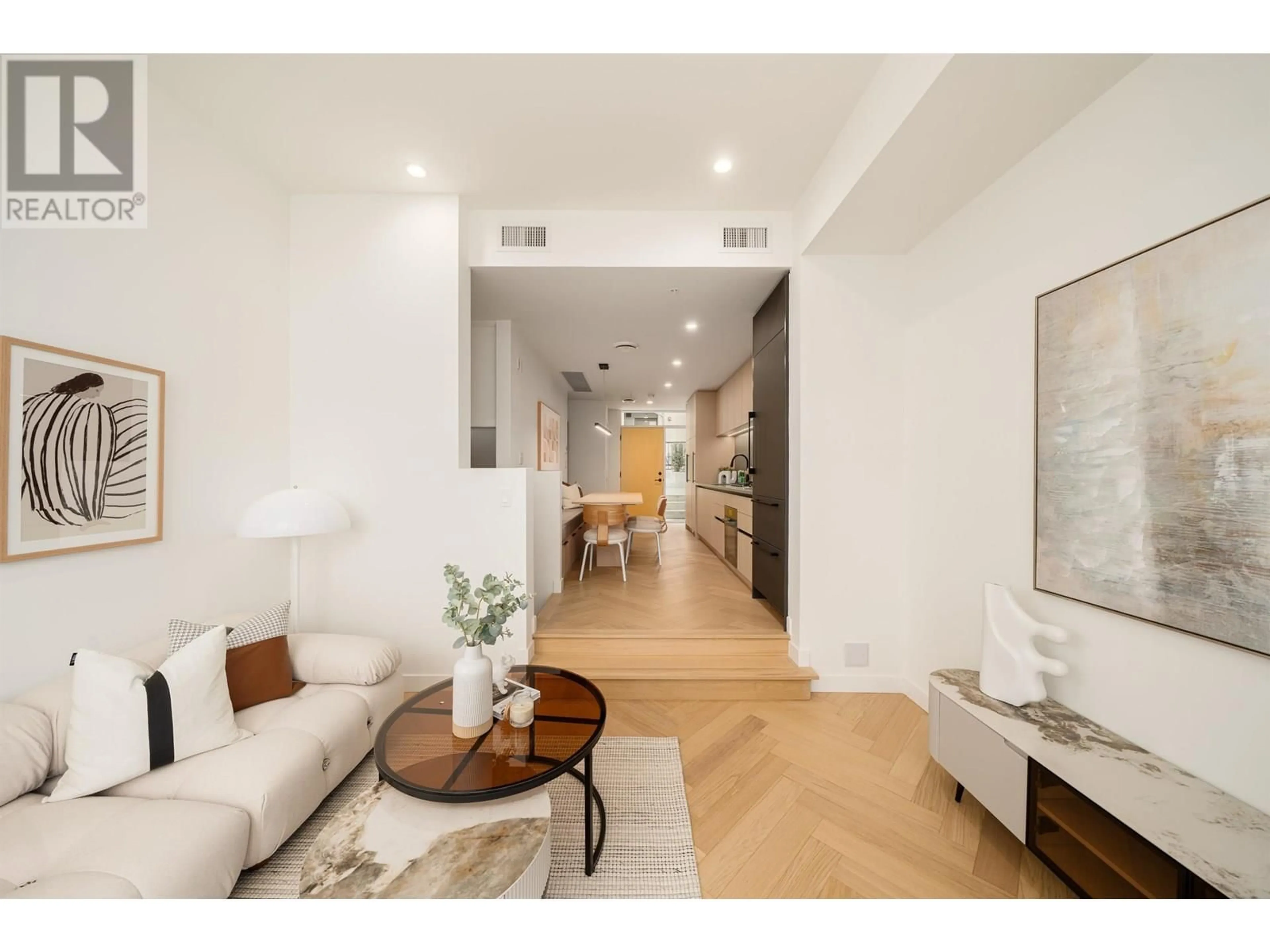 Indoor entryway for 14 - 6778 OAK STREET, Vancouver British Columbia V6P0L2