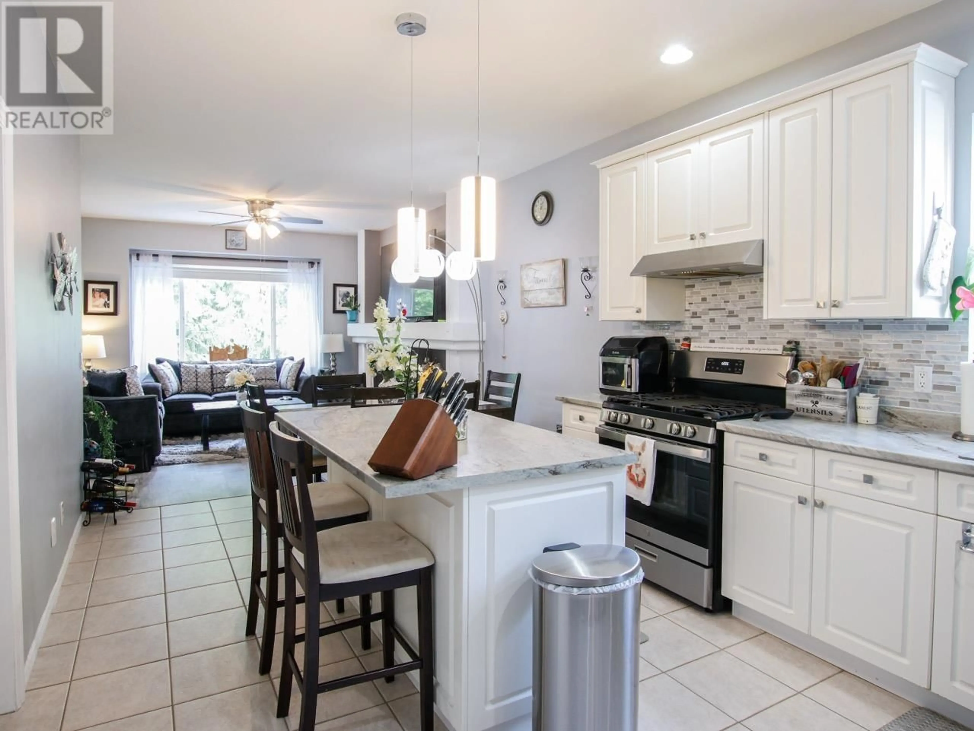 Open concept kitchen, ceramic/tile floor for 11483 228 STREET, Maple Ridge British Columbia V2X3P3