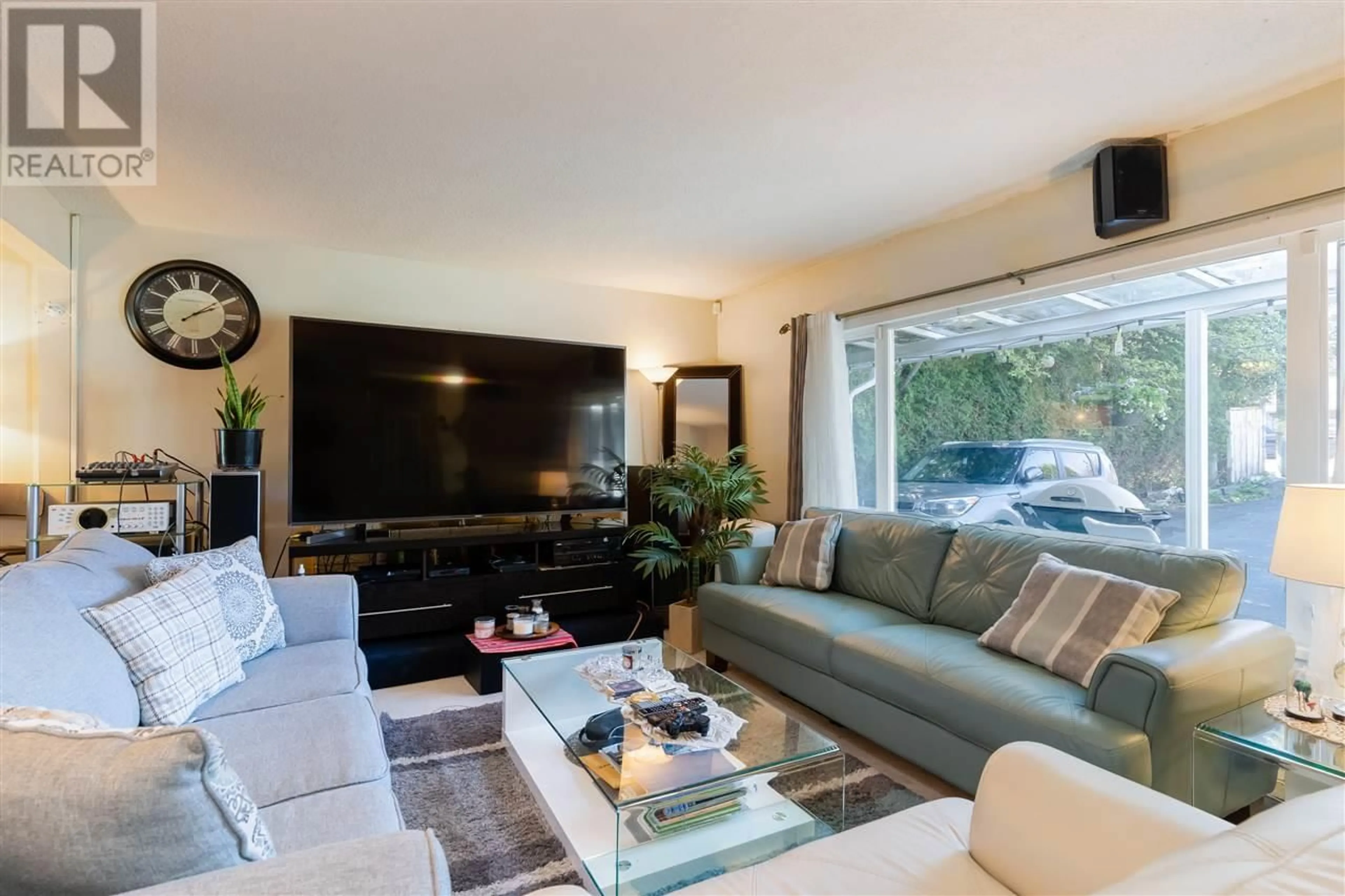 Living room with furniture, unknown for 7760 NO. 1 ROAD, Richmond British Columbia V7C1T6