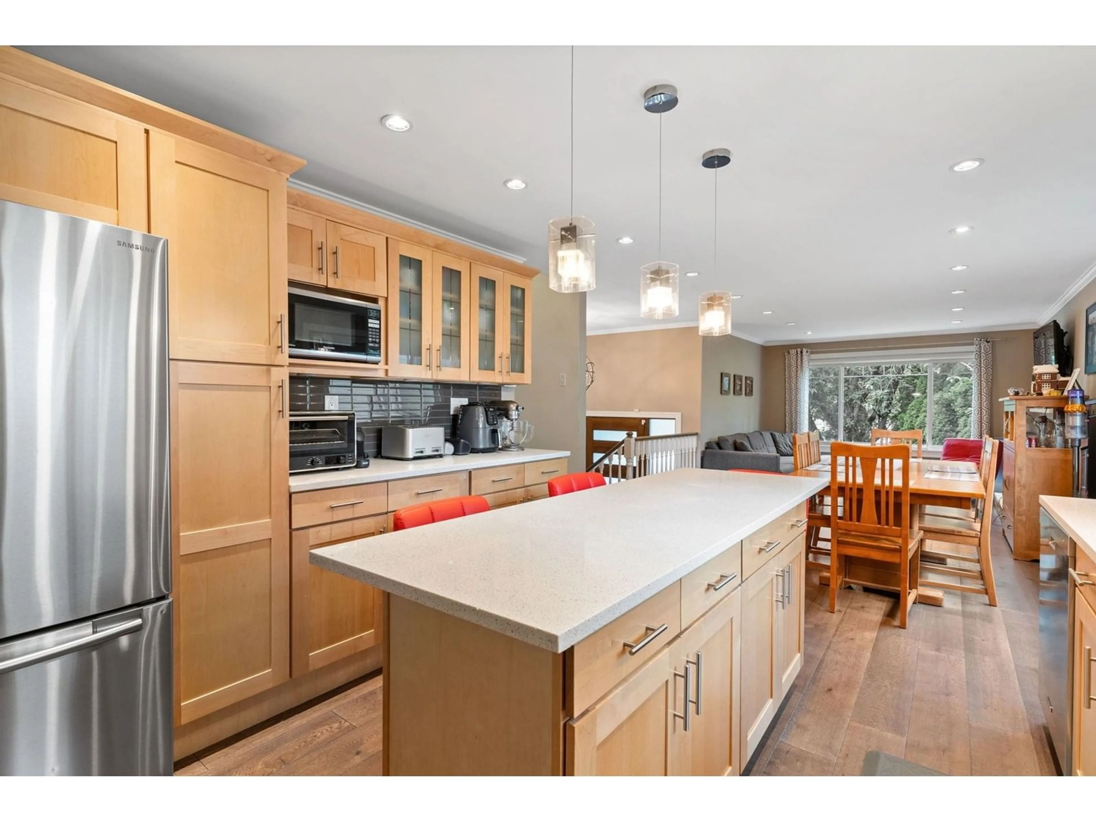 Open concept kitchen, unknown for 6667 131, Surrey British Columbia V3W8J4