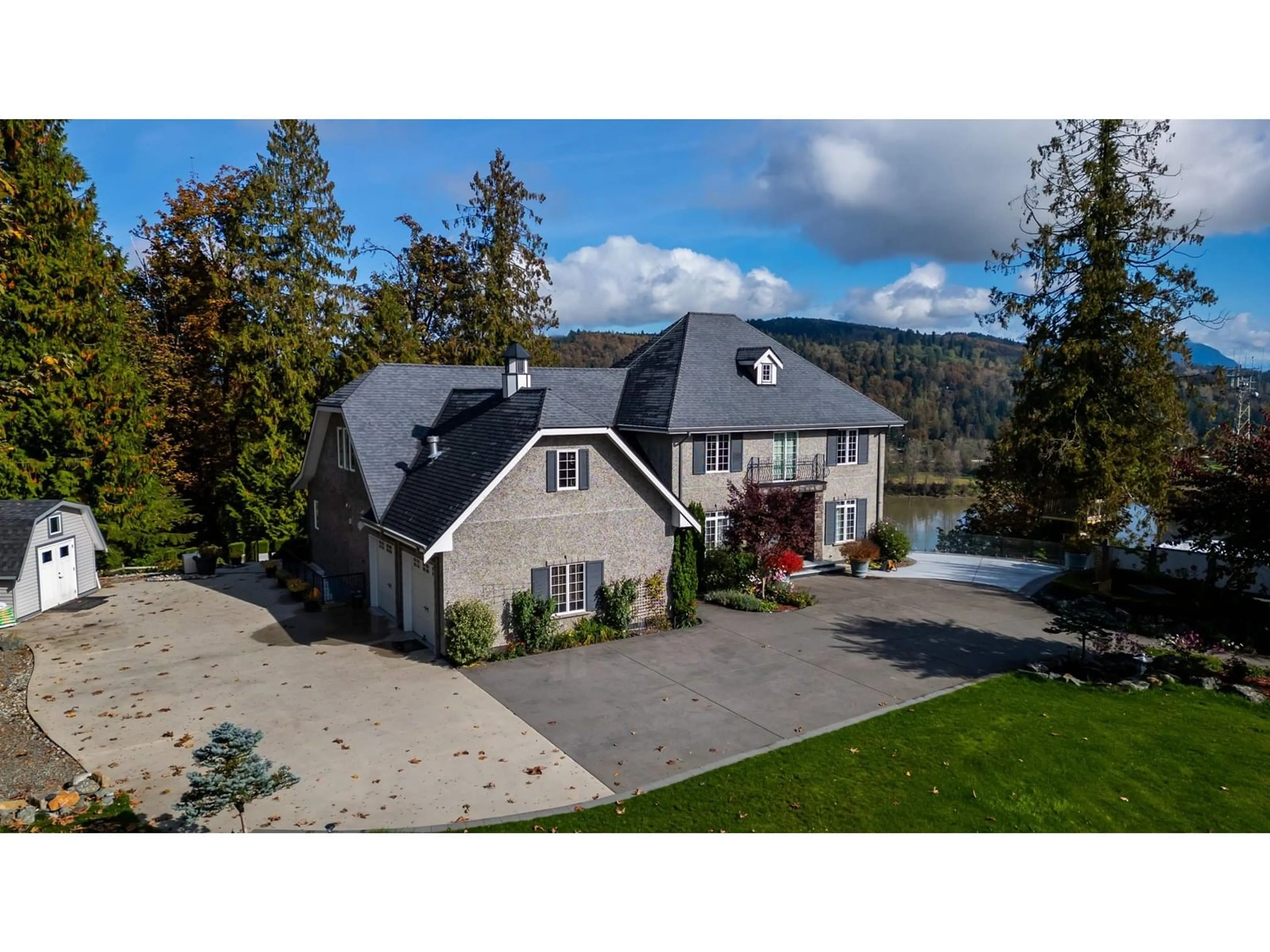 A pic from outside/outdoor area/front of a property/back of a property/a pic from drone, mountain view for 29589 MARSH MCCORMICK, Abbotsford British Columbia V4X2B4