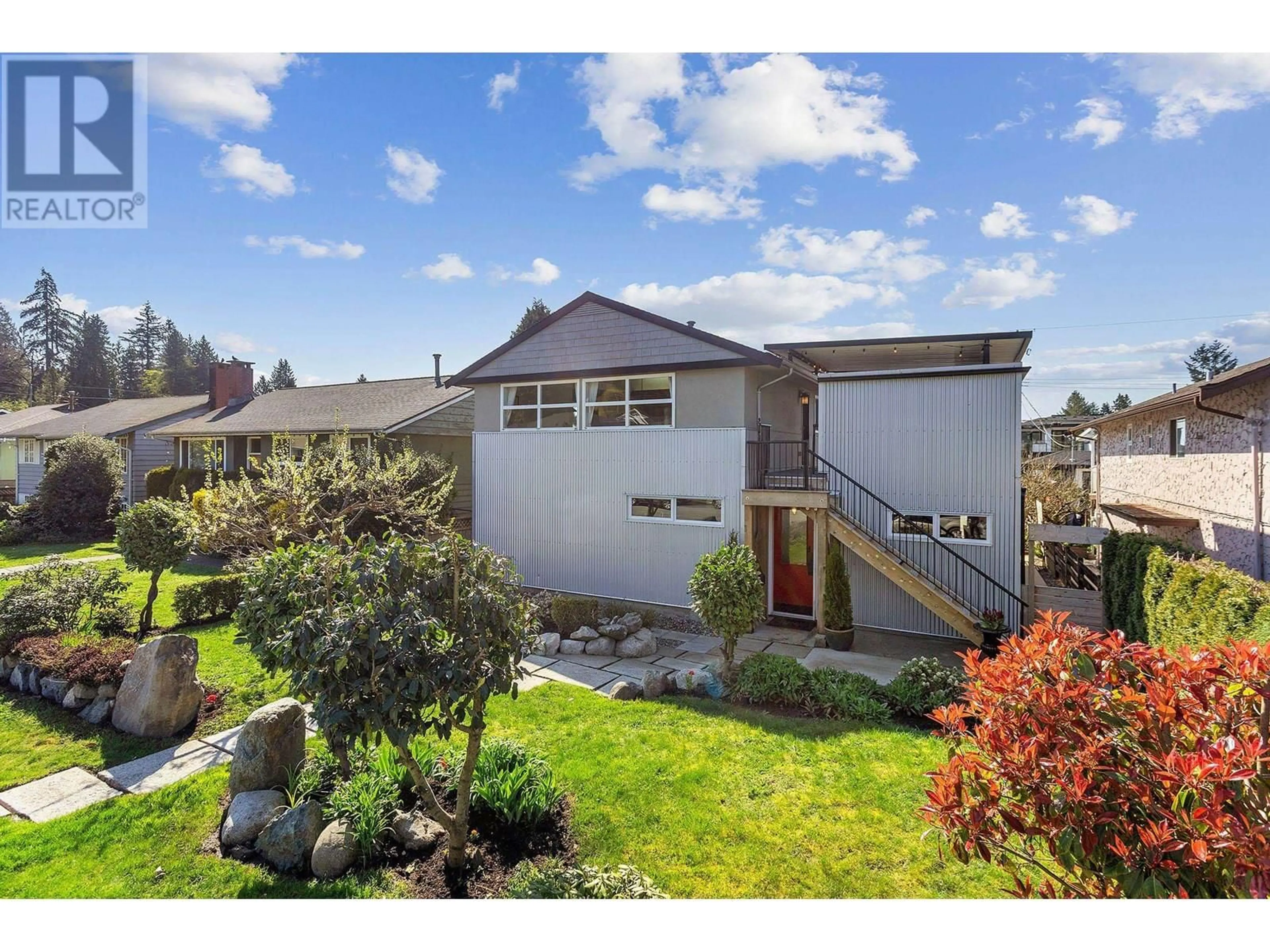Unknown for 329 19TH STREET, North Vancouver British Columbia V7L2Z4