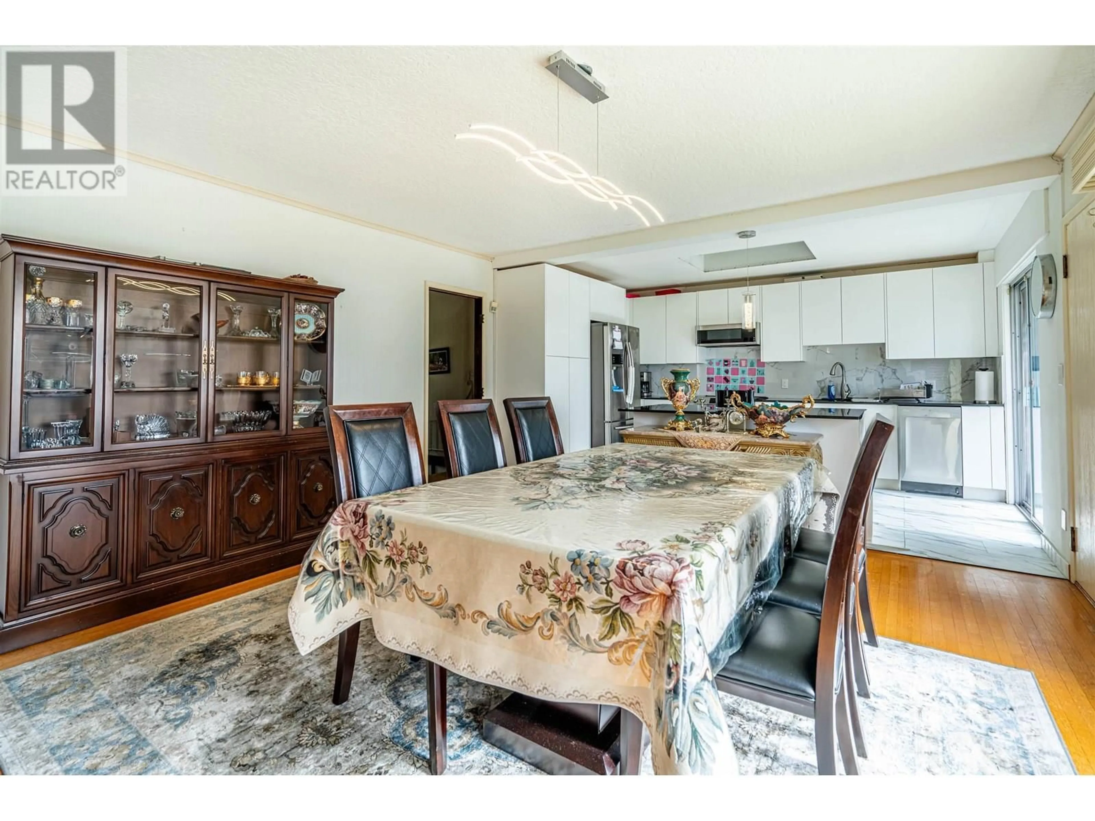 Dining room, wood/laminate floor for 2150 NELSON AVENUE, West Vancouver British Columbia V7V2P7
