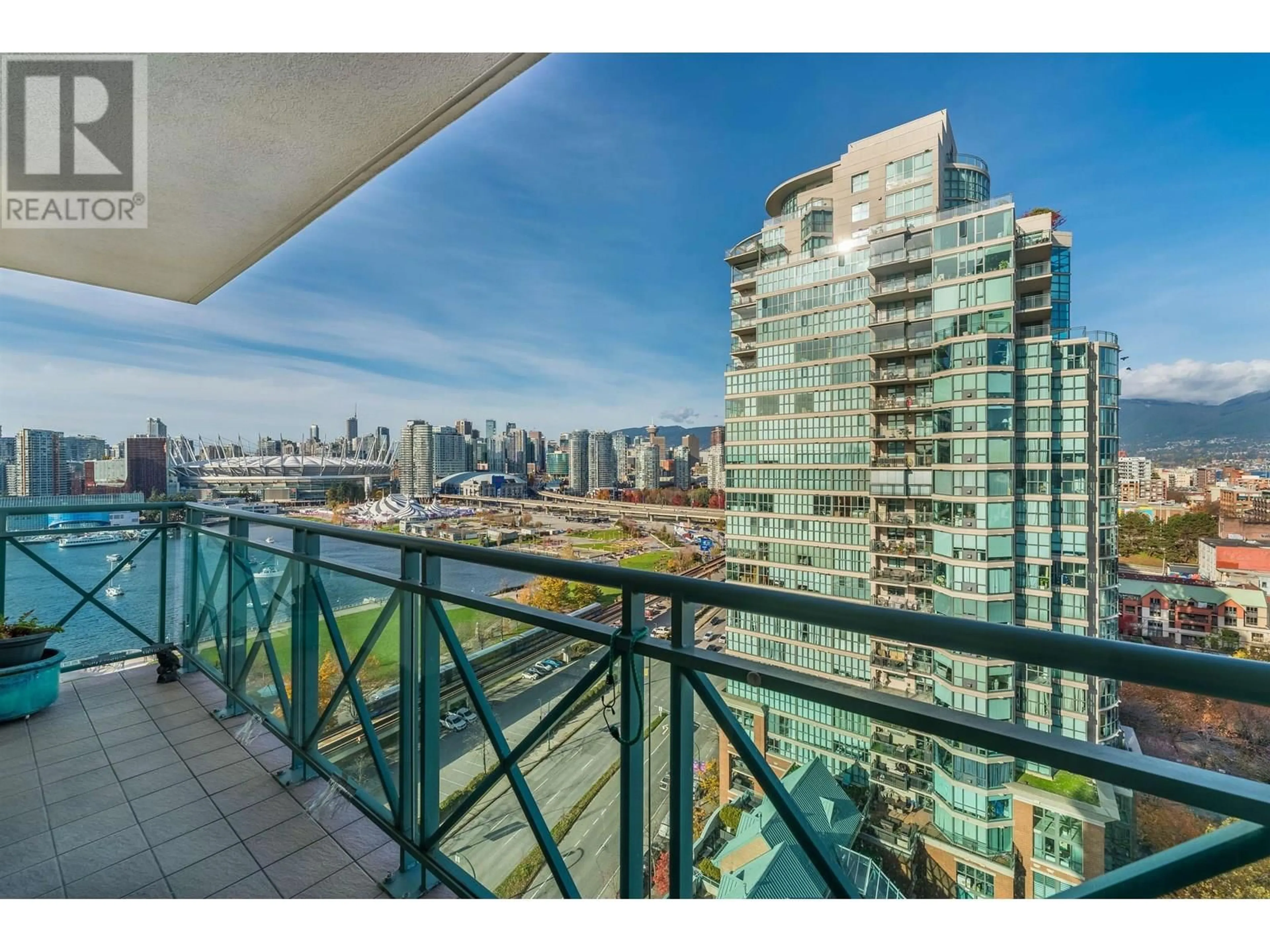 Balcony in the apartment, city buildings view from balcony for 1188 QUEBEC STREET, Vancouver British Columbia V6A4B3