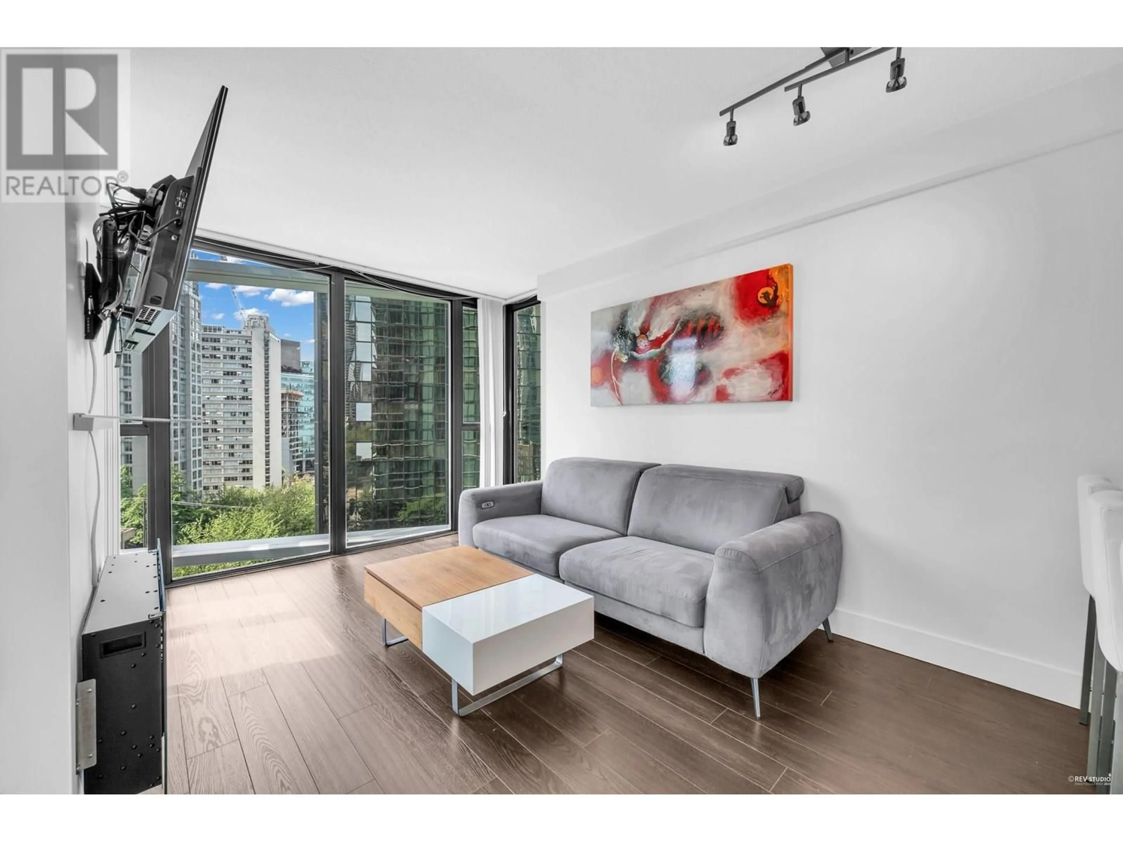 Living room with furniture, wood/laminate floor for 1007 - 1331 GEORGIA STREET, Vancouver British Columbia V6E4P1