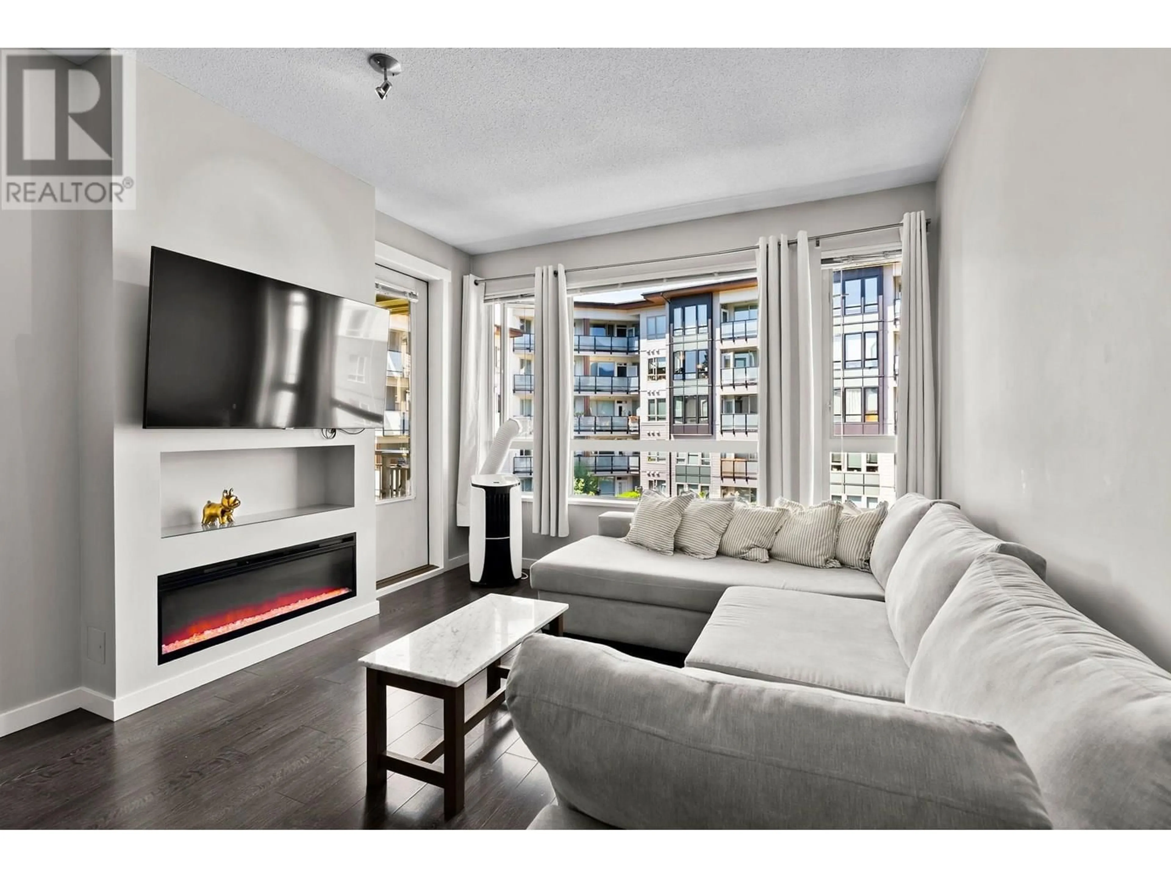 Living room with furniture, unknown for 410 - 2665 MOUNTAIN HIGHWAY, Vancouver British Columbia V7J0A8