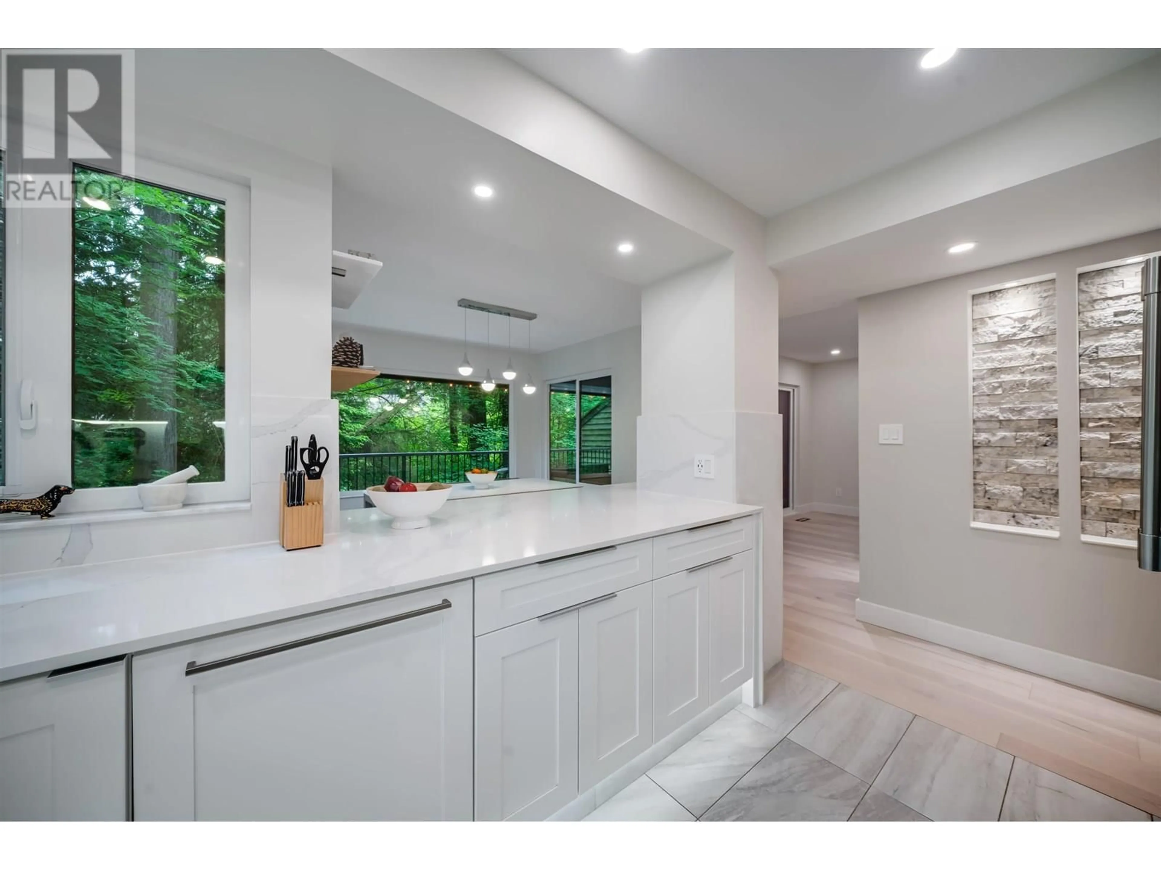 Unknown for 867 FREDERICK ROAD, North Vancouver British Columbia V7K2Y5