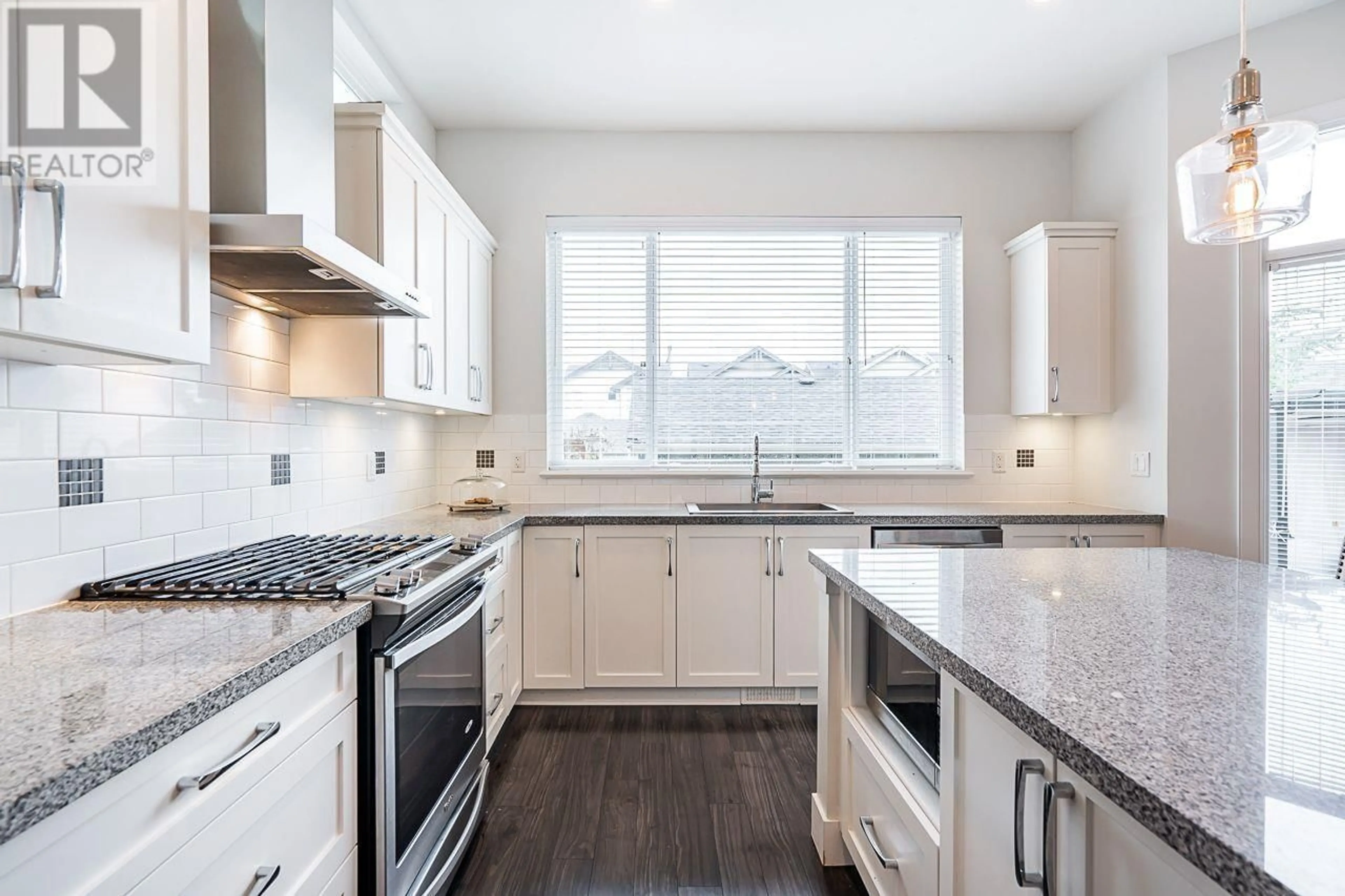Open concept kitchen, unknown for 10489 ROBERTSON STREET, Maple Ridge British Columbia V2W0H8