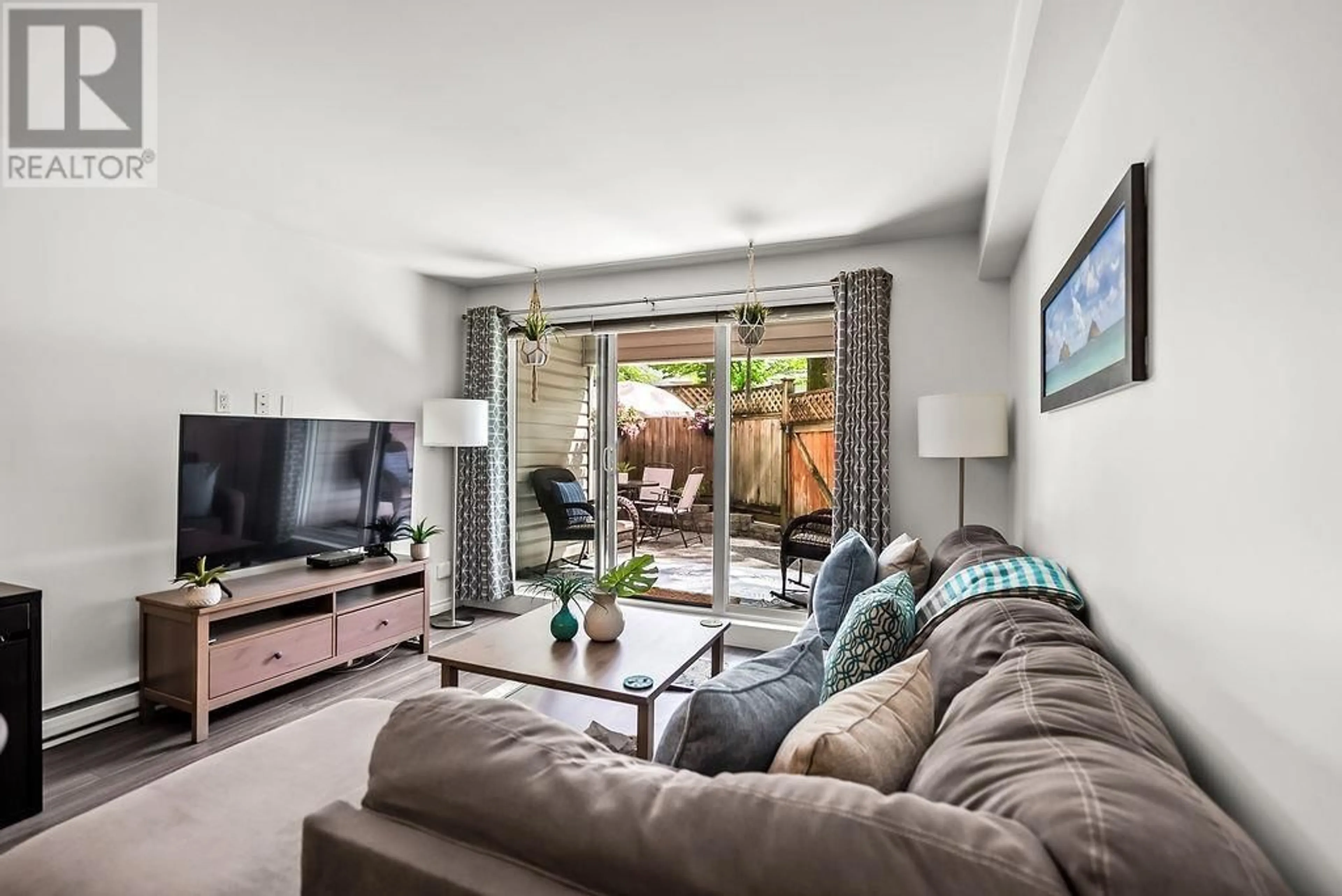 Living room with furniture, unknown for 106 - 825 7TH AVENUE, Vancouver British Columbia V5T1P4