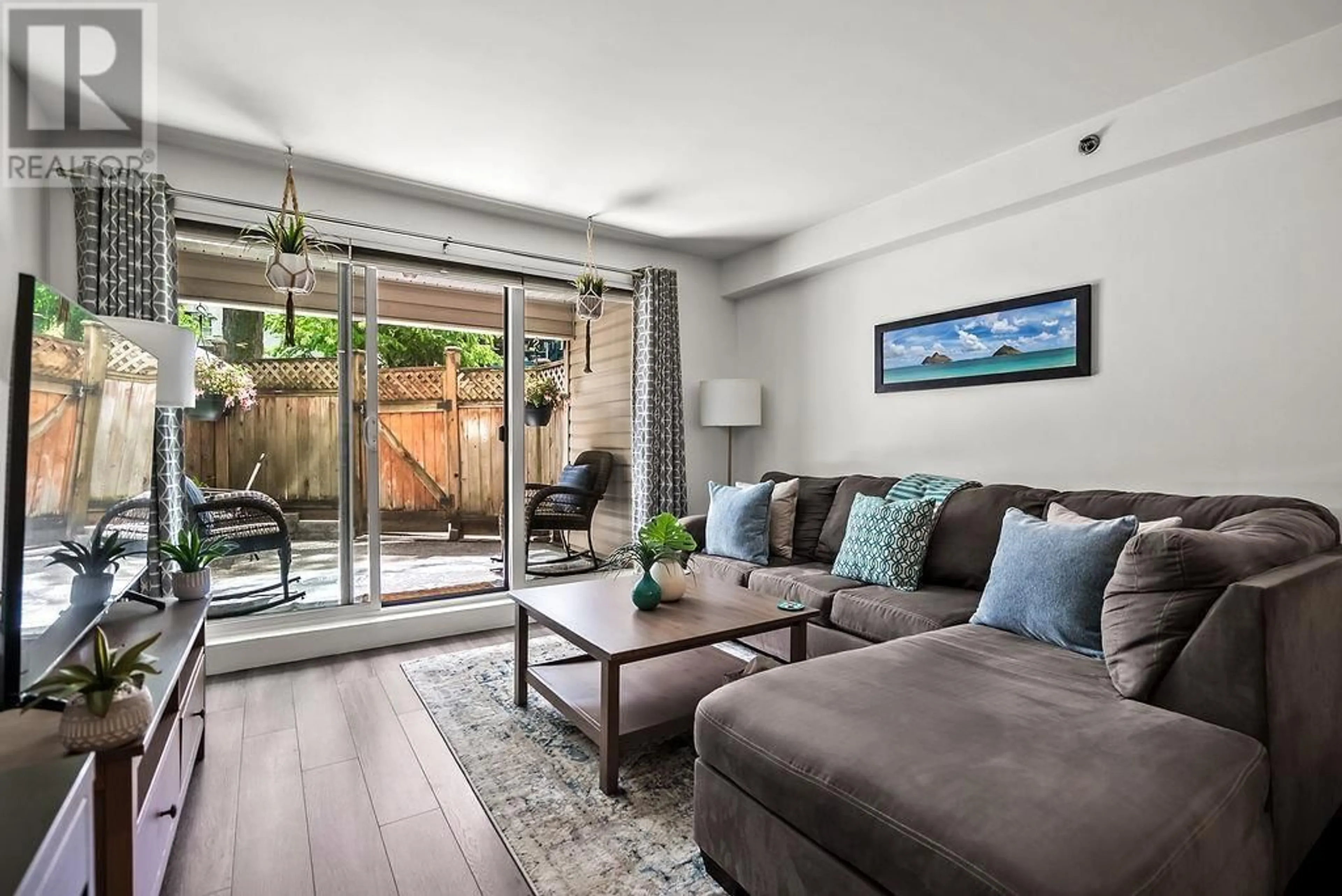 Living room with furniture, unknown for 106 - 825 7TH AVENUE, Vancouver British Columbia V5T1P4