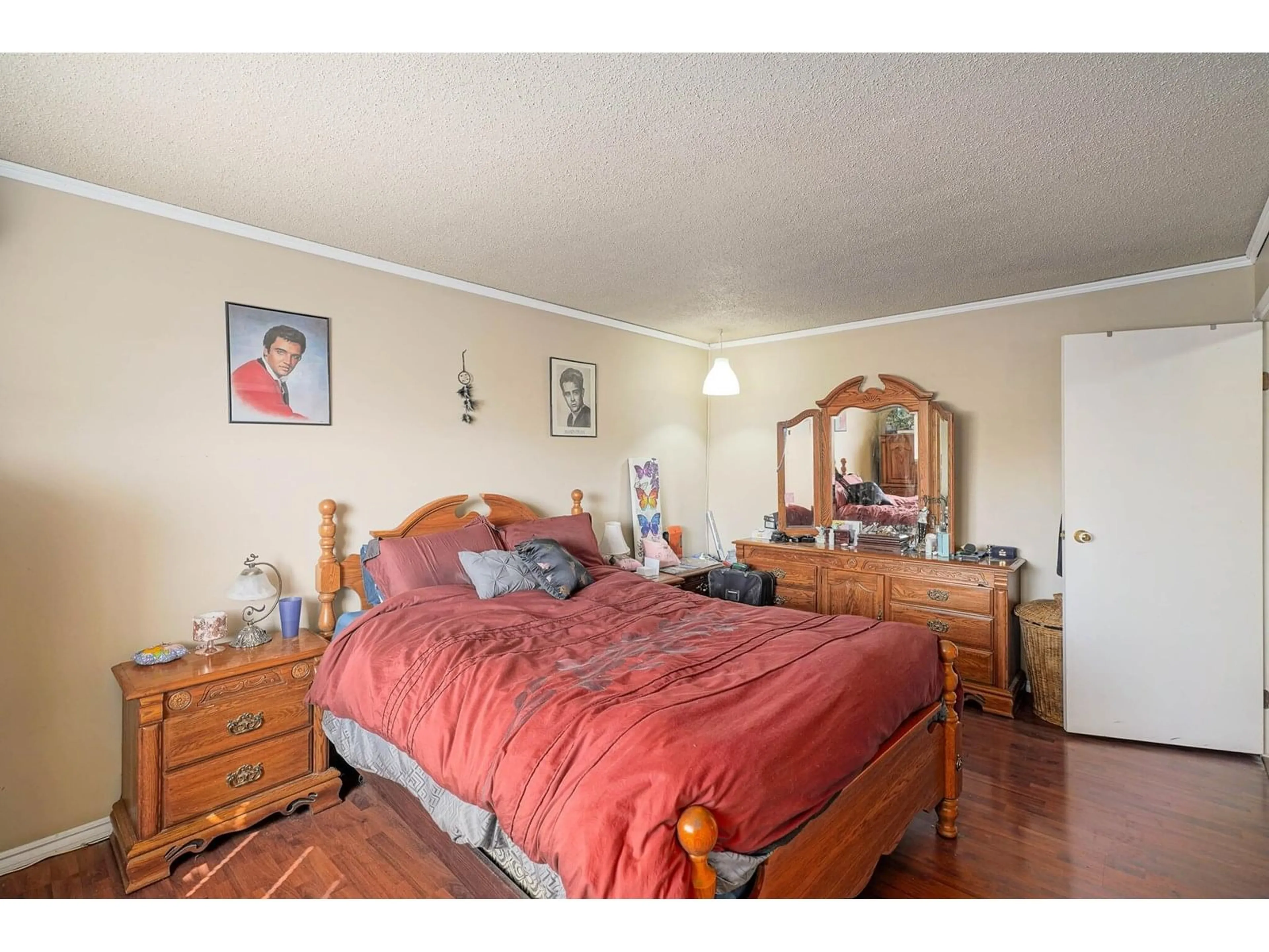 A pic of a room for 6595 VEDDER ROAD, Chilliwack British Columbia V2R1C9