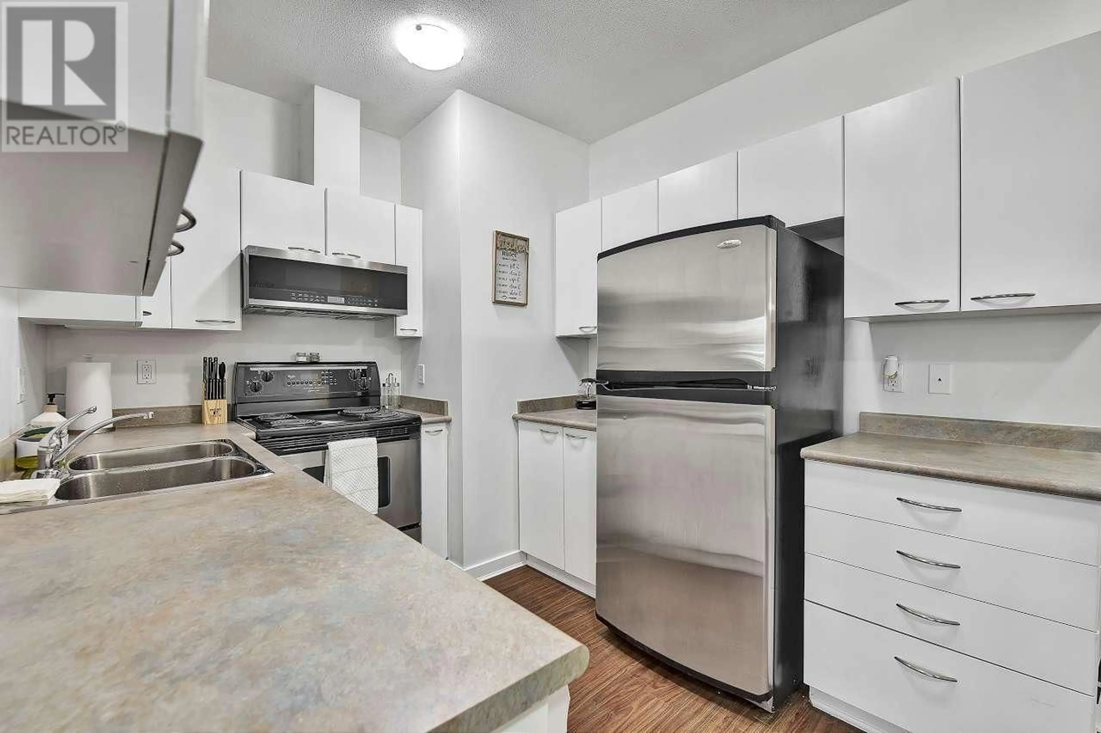Standard kitchen, unknown for 204 - 1249 GRANVILLE STREET, Vancouver British Columbia V6Z1M5
