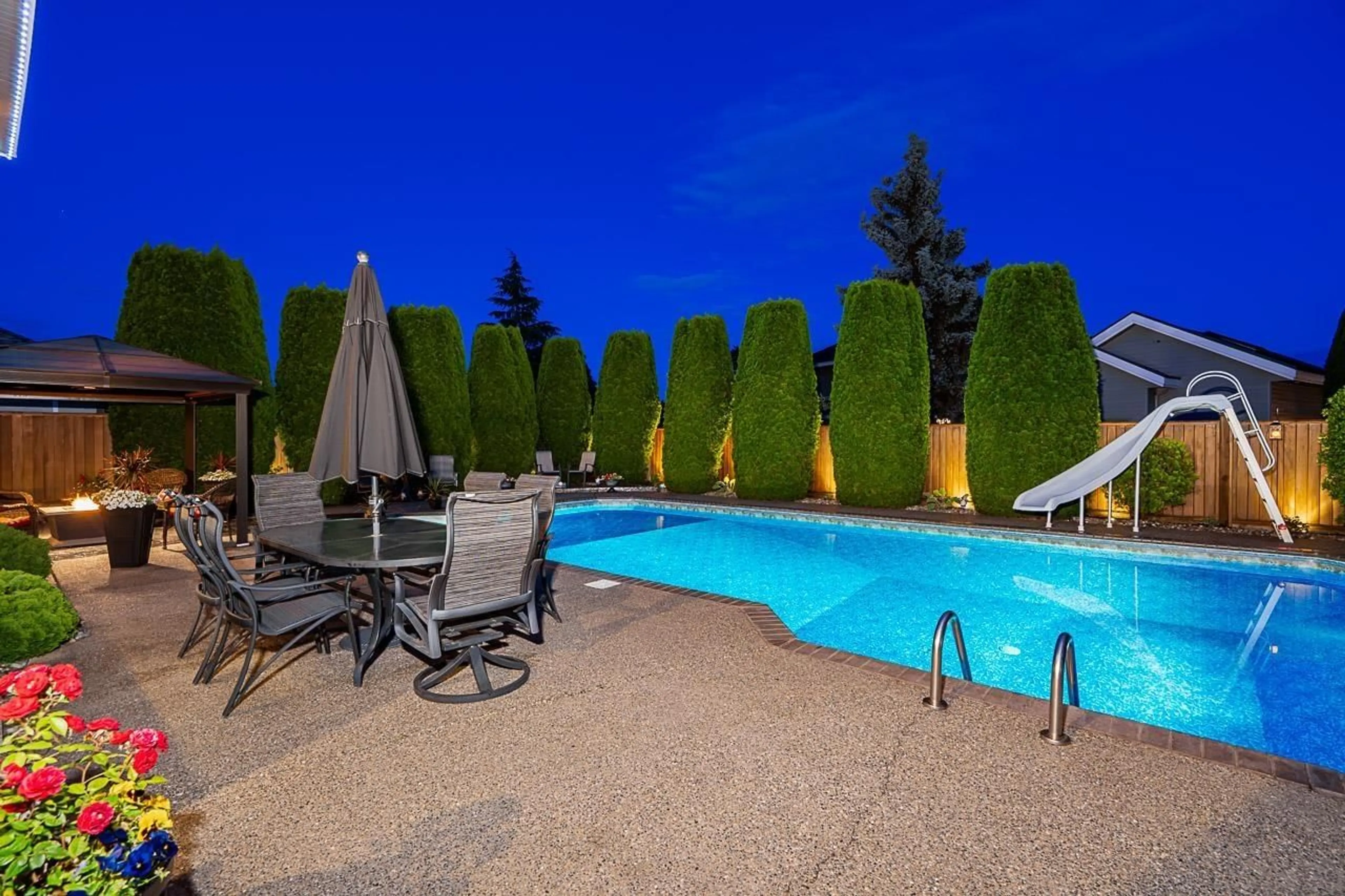 Pool for 16364 108, Surrey British Columbia V4N1M2