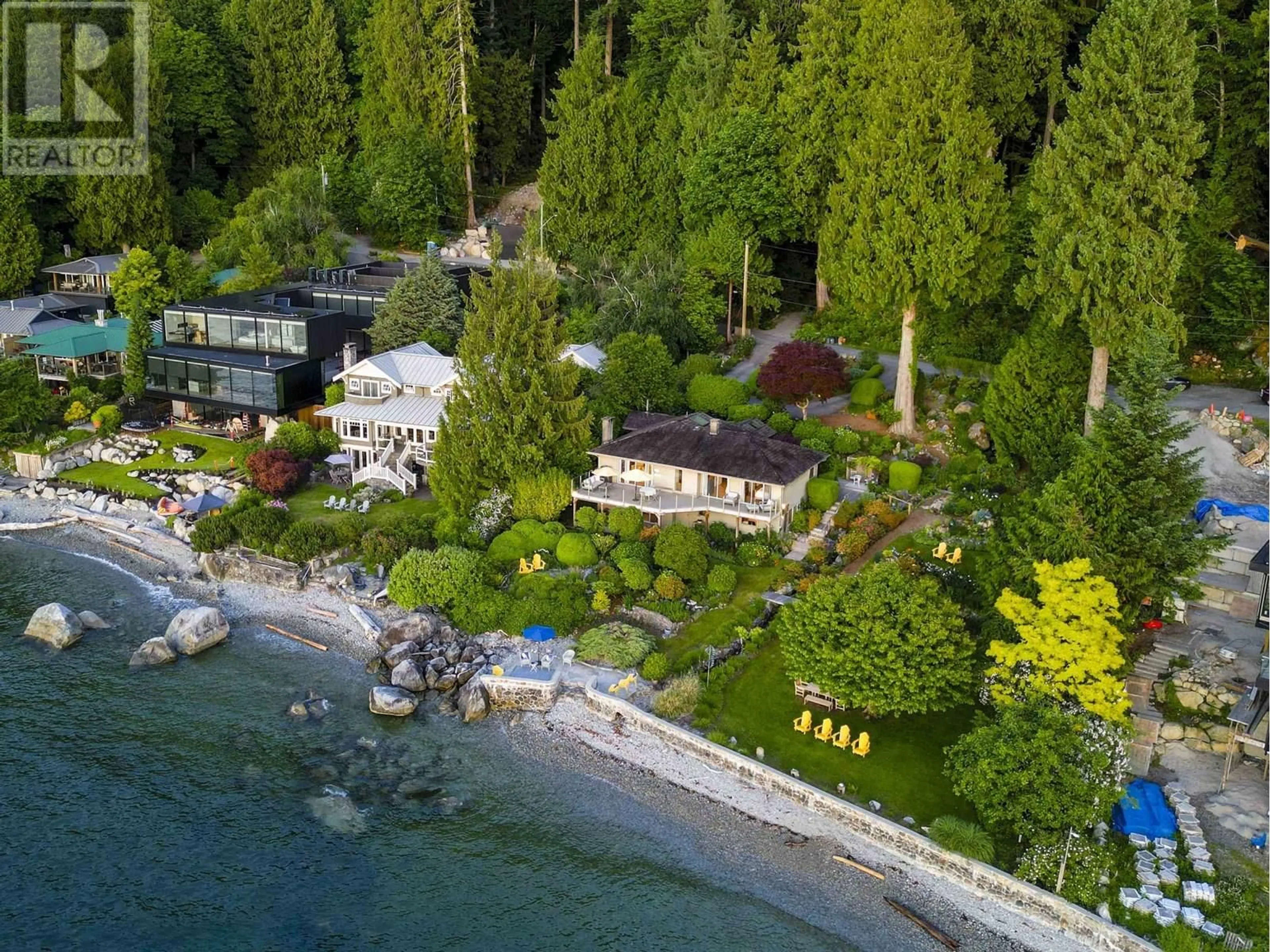 A pic from outside/outdoor area/front of a property/back of a property/a pic from drone, water/lake/river/ocean view for 8665 LAWRENCE WAY, West Vancouver British Columbia V7W2T7