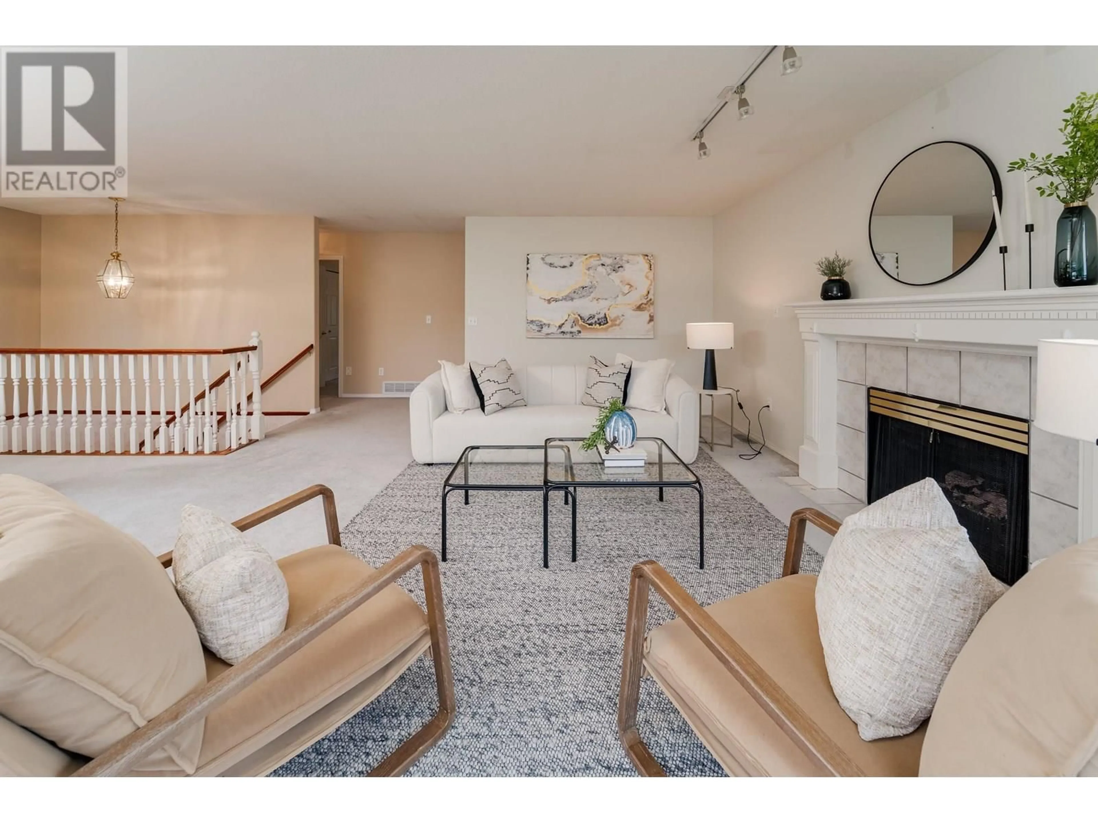 Living room with furniture, unknown for 21282 CAMPBELL AVENUE, Maple Ridge British Columbia V2X7G6
