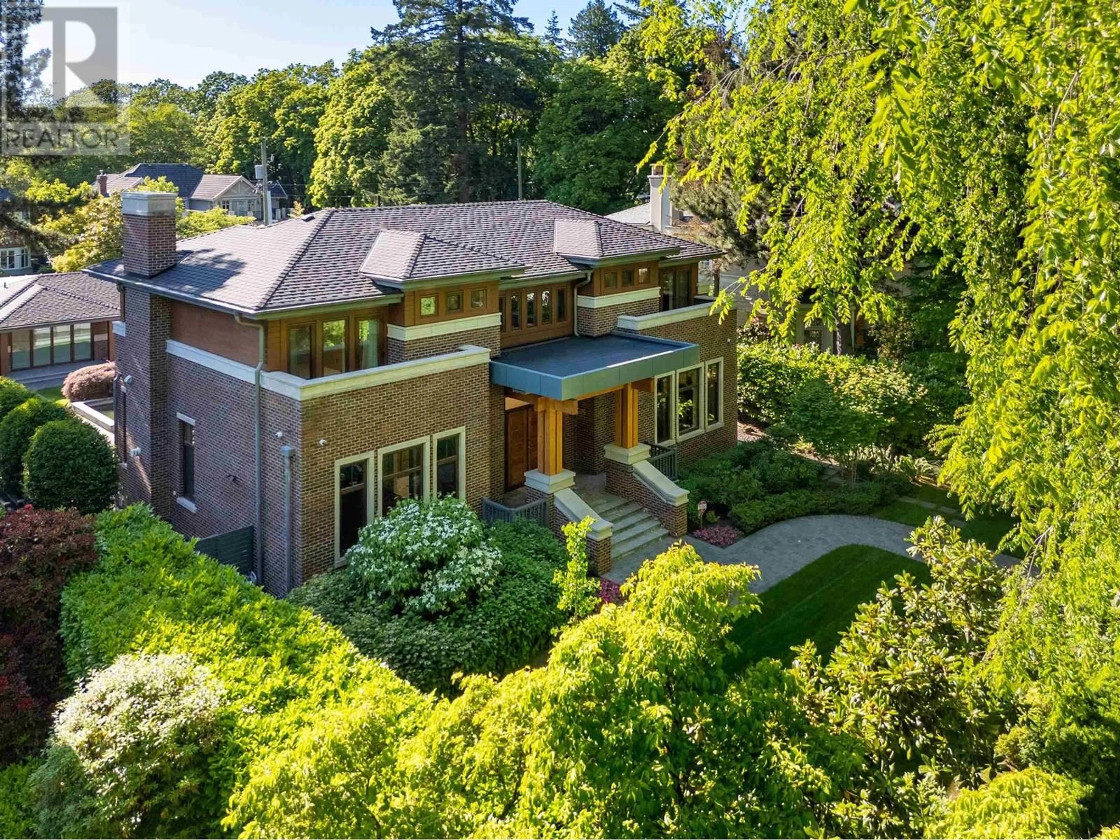 A pic from outside/outdoor area/front of a property/back of a property/a pic from drone, street for 5937 CHURCHILL STREET, Vancouver British Columbia V6M3H4