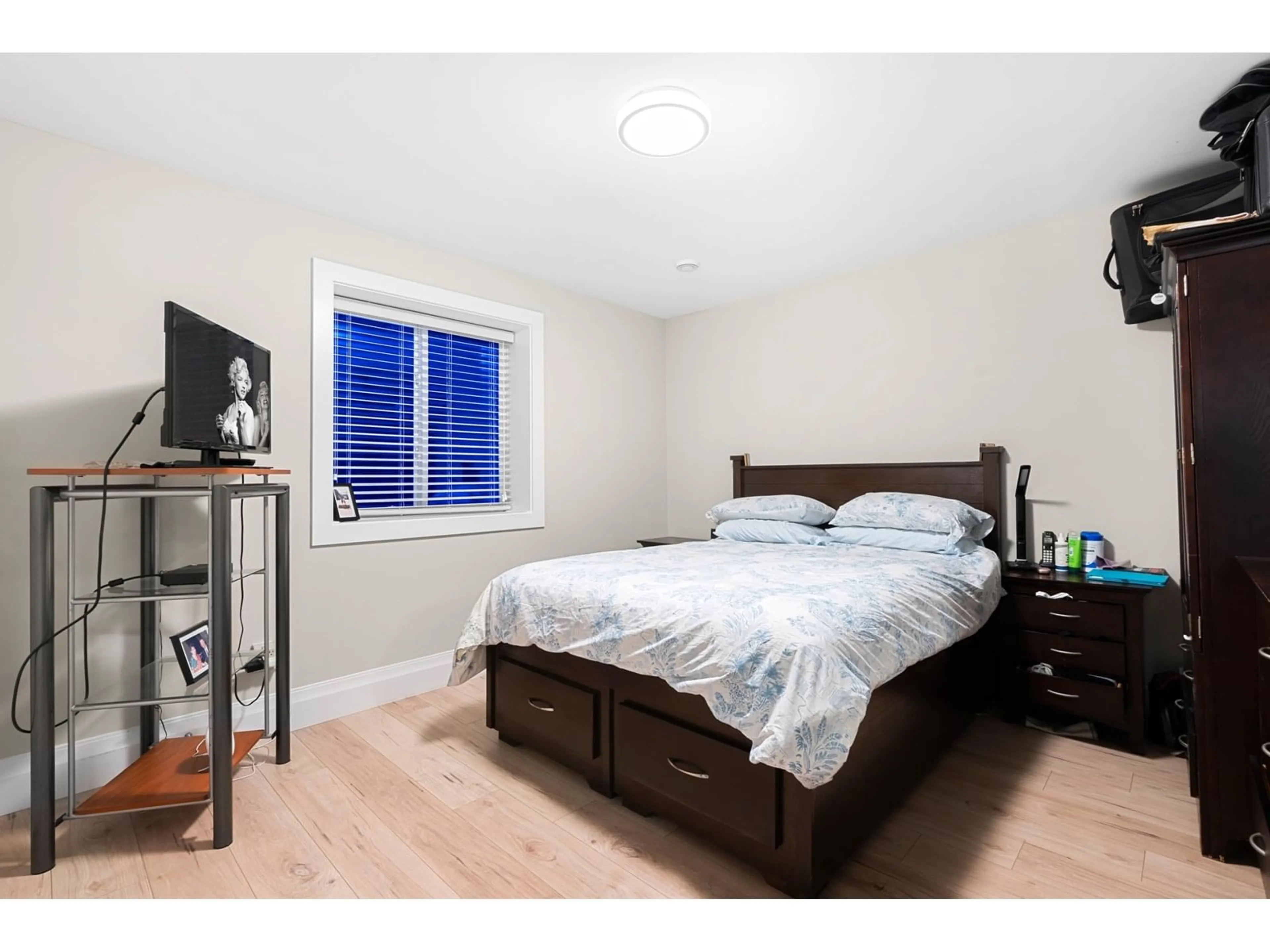 Bedroom with bed, wood/laminate floor for 11586 84B, Delta British Columbia V4C2T6