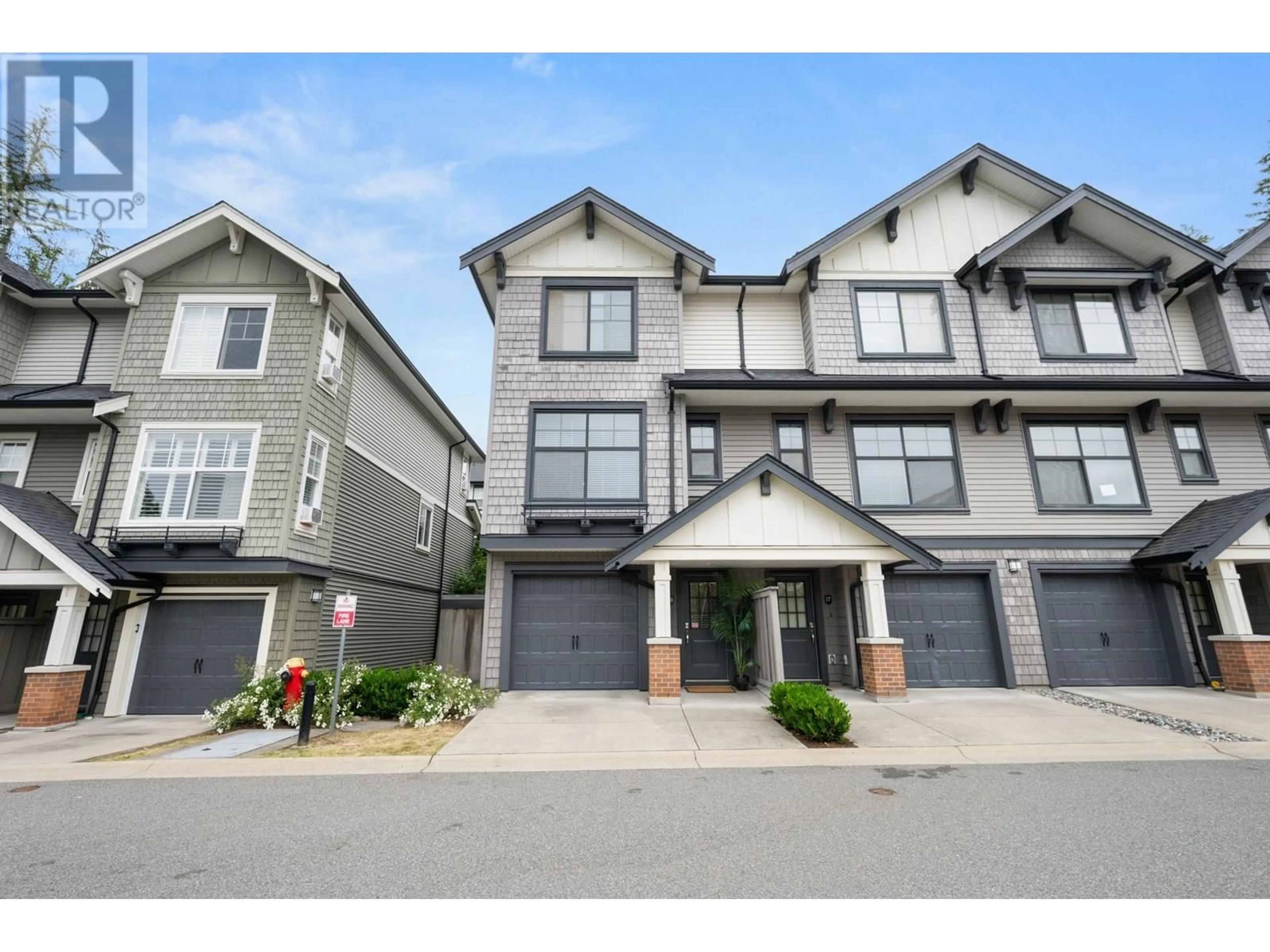 A pic from outside/outdoor area/front of a property/back of a property/a pic from drone, street for 18 - 3461 PRINCETON AVENUE, Coquitlam British Columbia V3E0M2
