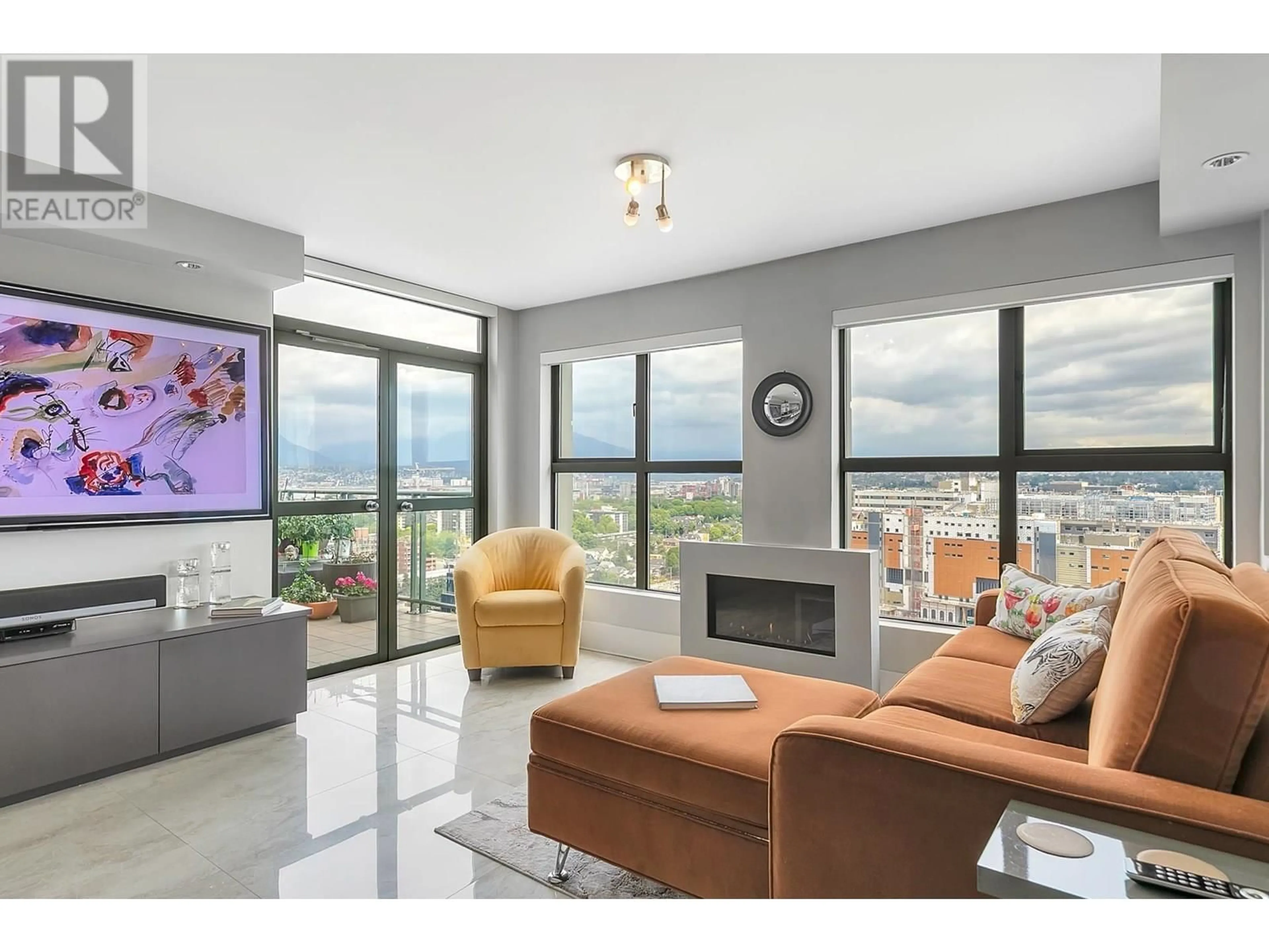 Living room with furniture, unknown for 2402 - 1128 QUEBEC STREET, Vancouver British Columbia V6A4E1