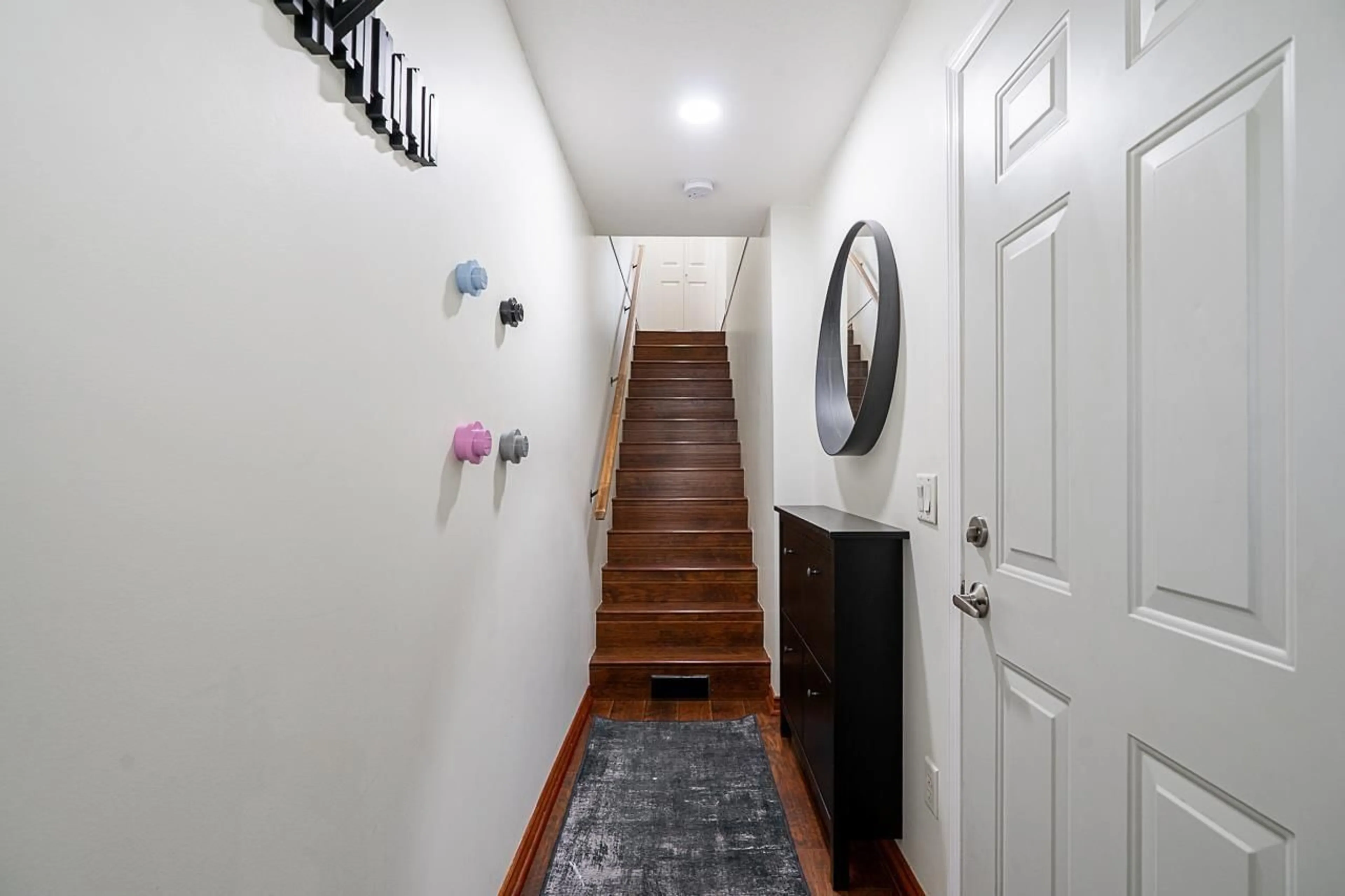 Indoor entryway for 67 - 20540 66, Langley British Columbia V2Y2Y7