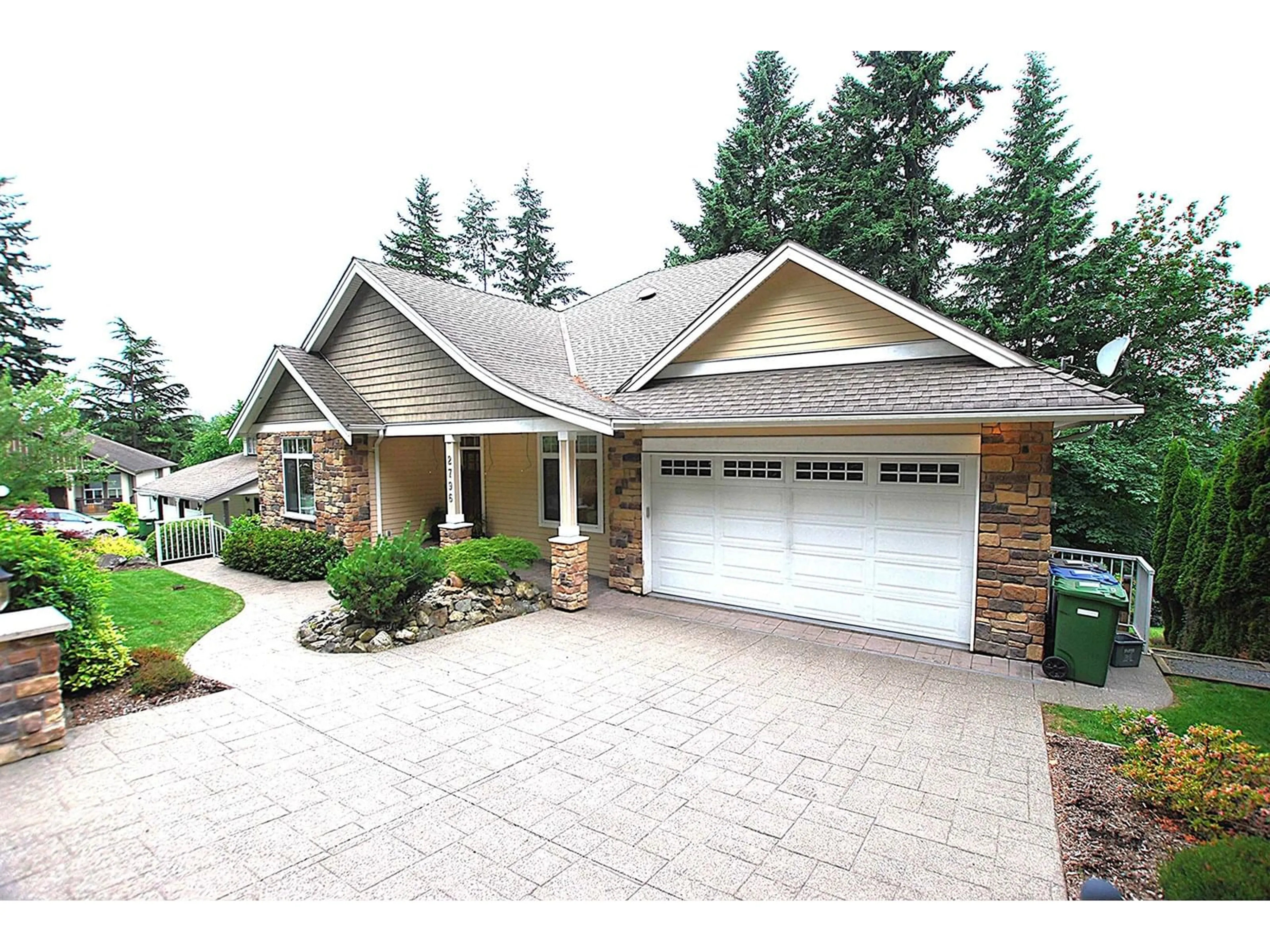 Home with brick exterior material, street for 2796 MARBLE HILL, Abbotsford British Columbia V3G1C3