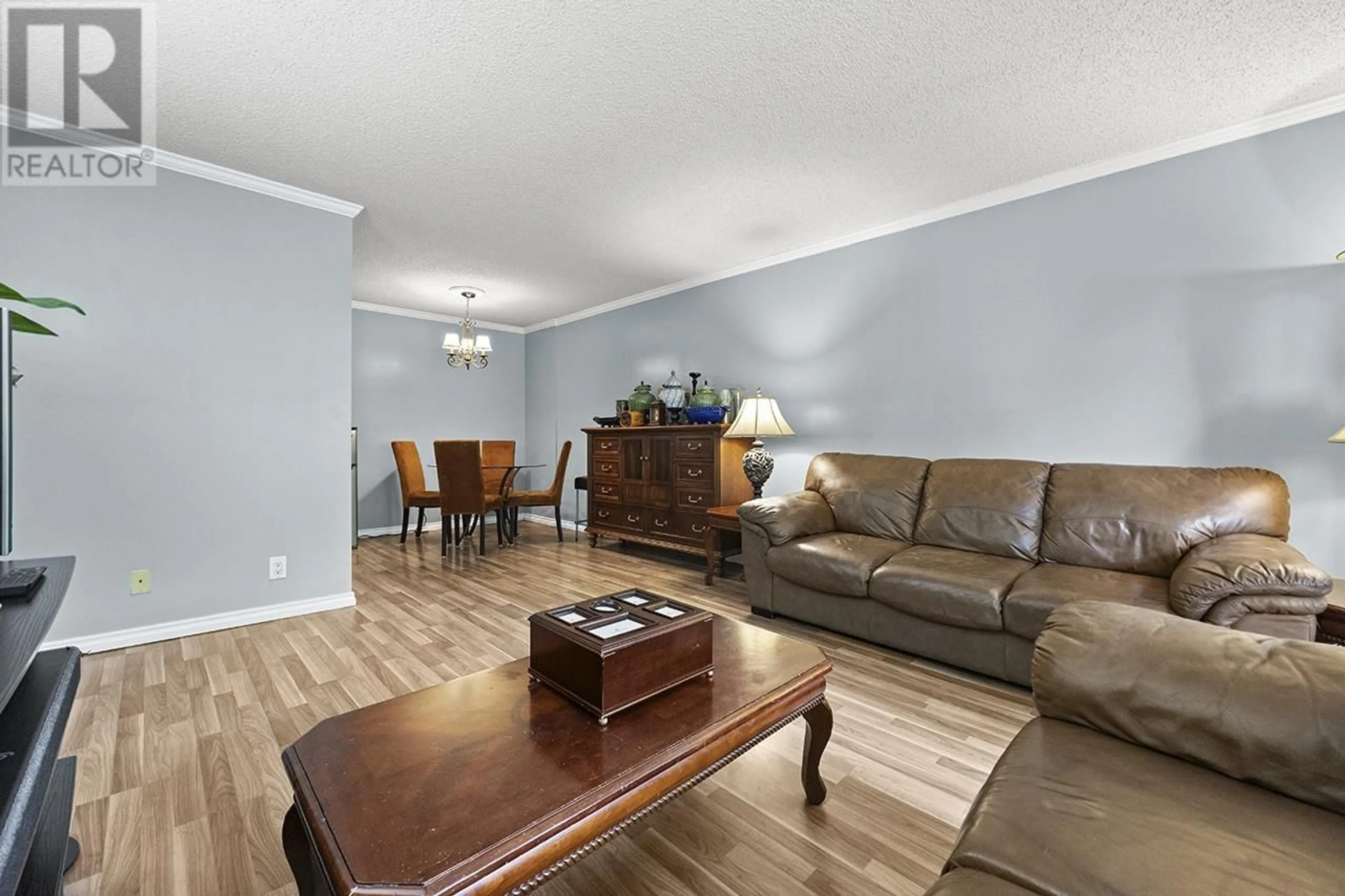 Living room with furniture, wood/laminate floor for 118 - 8540 CITATION DRIVE, Richmond British Columbia V6Y3A3