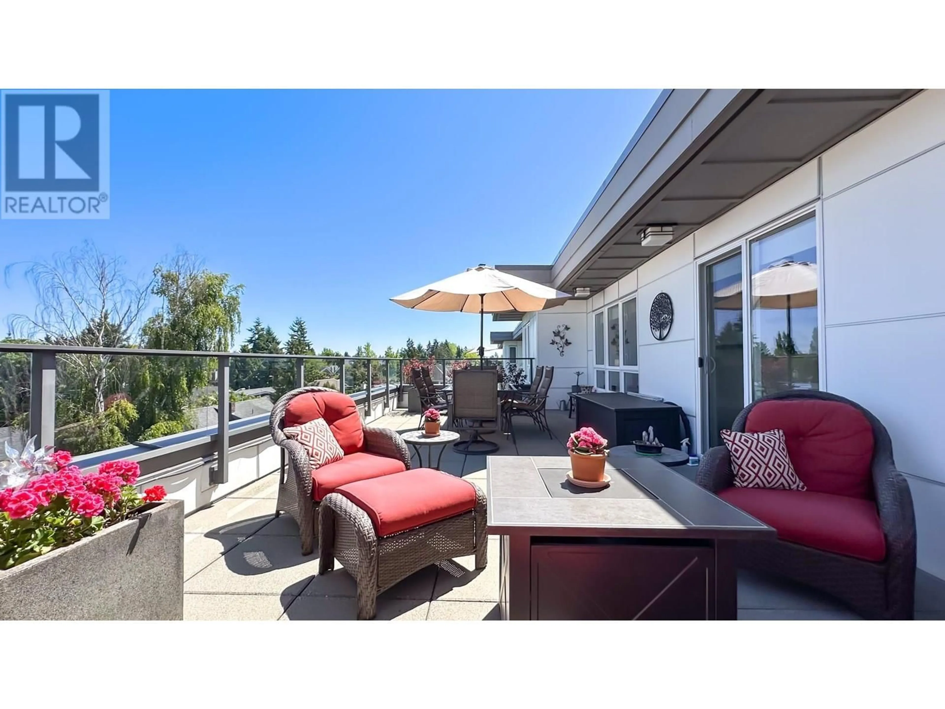 Patio, water/lake/river/ocean view for PH11 - 202 24TH AVENUE, Vancouver British Columbia V5V1Z6