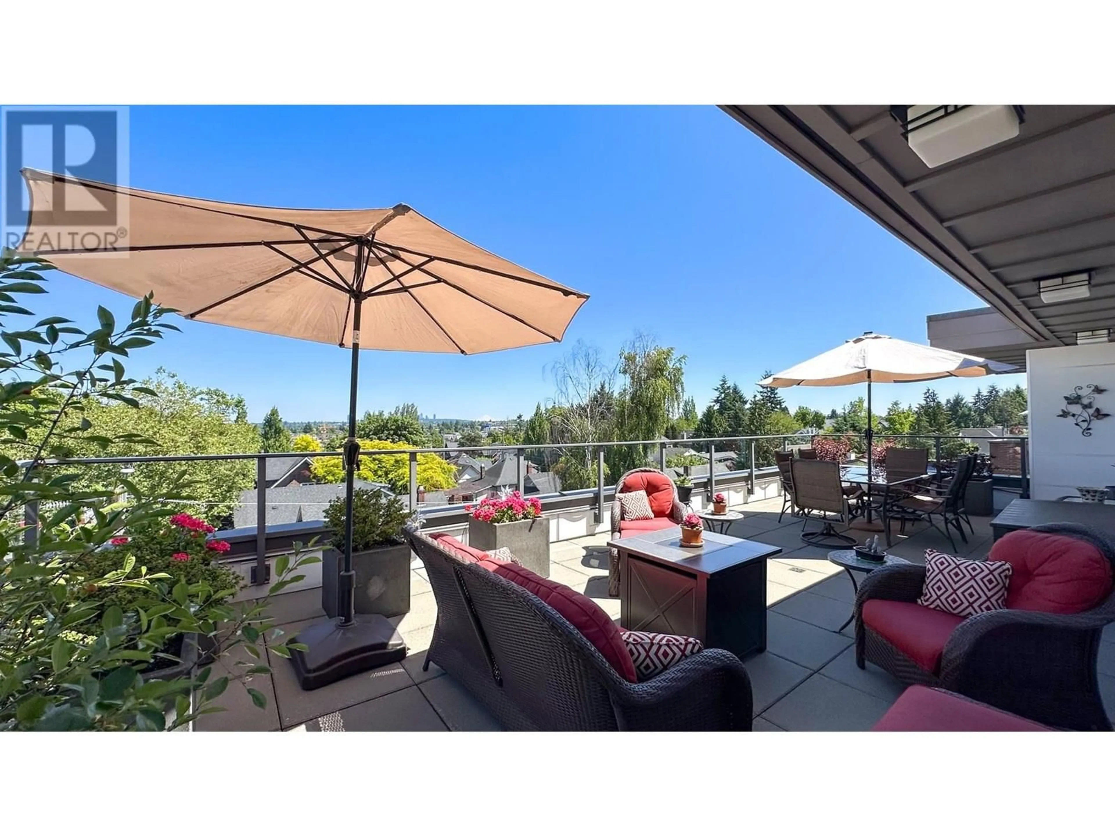 Patio, water/lake/river/ocean view for PH11 - 202 24TH AVENUE, Vancouver British Columbia V5V1Z6