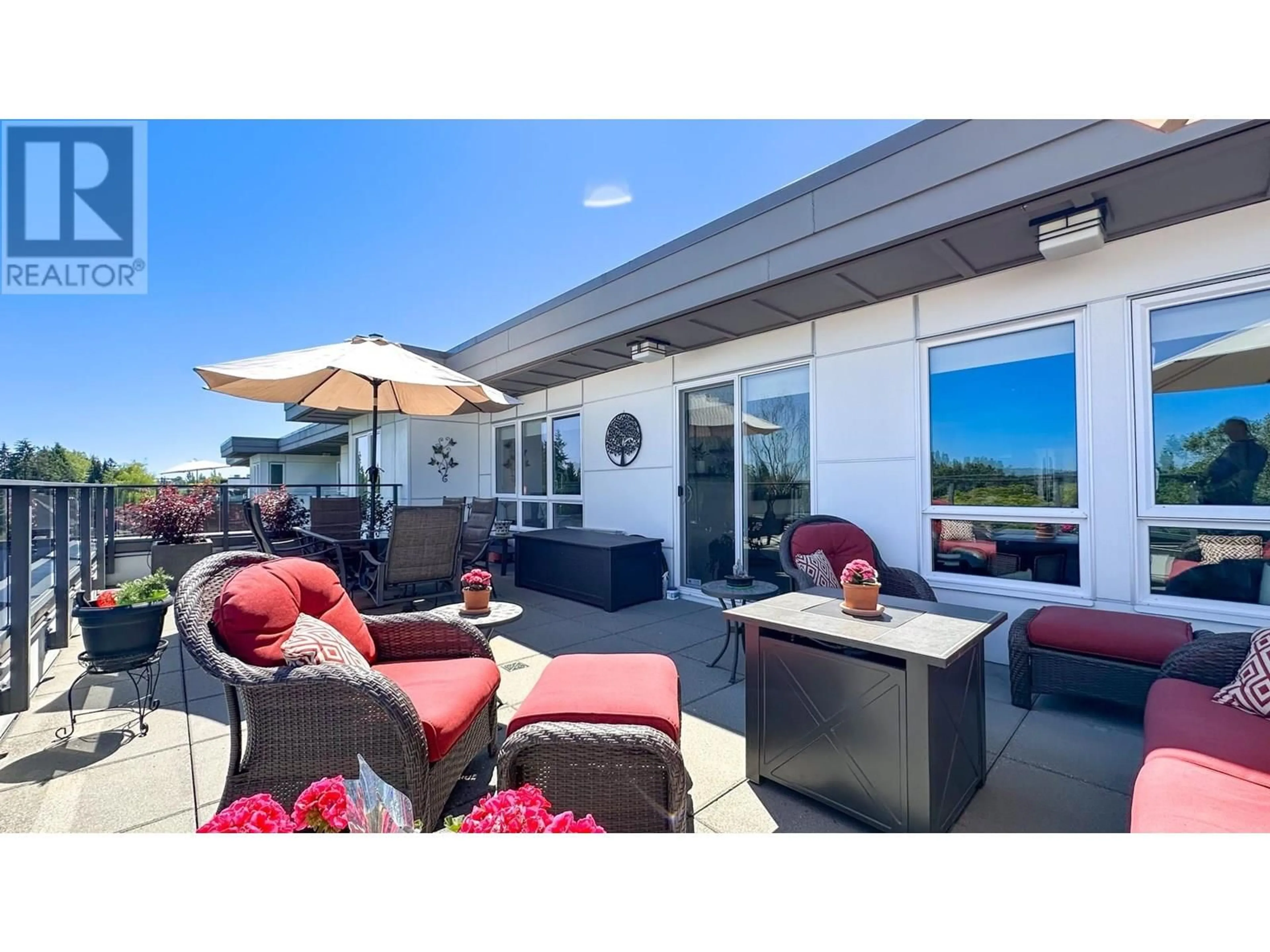 Patio, water/lake/river/ocean view for PH11 - 202 24TH AVENUE, Vancouver British Columbia V5V1Z6