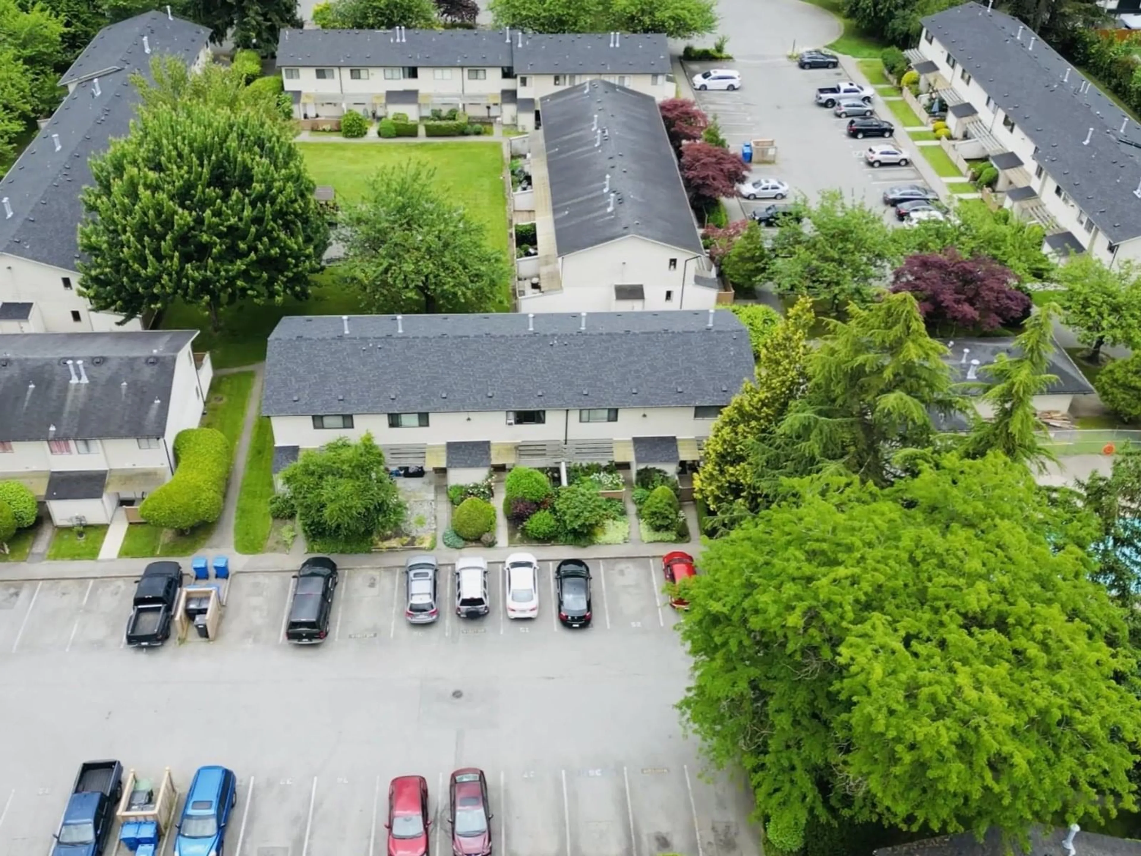 A pic from outside/outdoor area/front of a property/back of a property/a pic from drone, unknown for 34 - 5231 204, Langley British Columbia V3A5X1