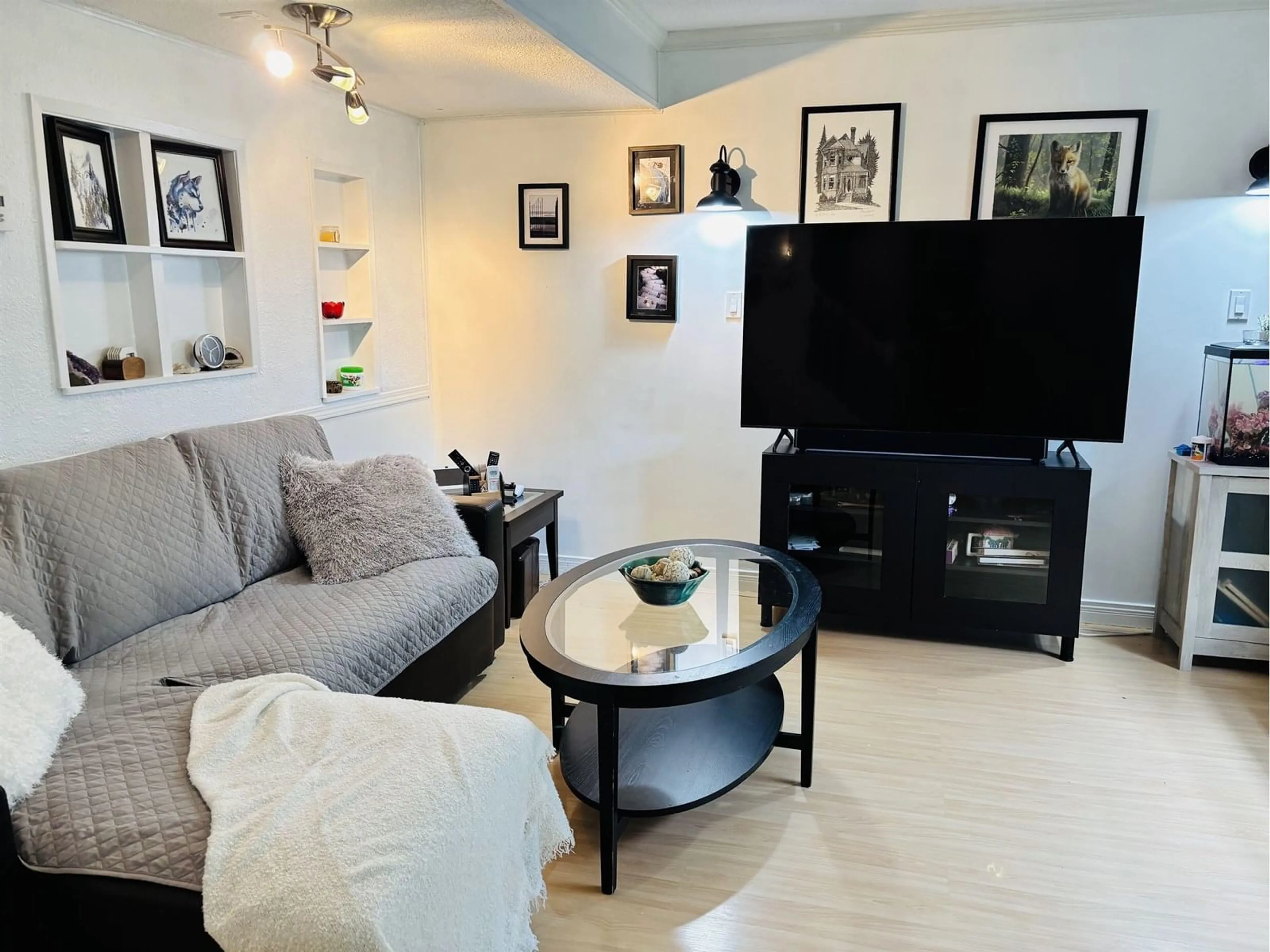 Living room with furniture, unknown for 34 - 5231 204, Langley British Columbia V3A5X1