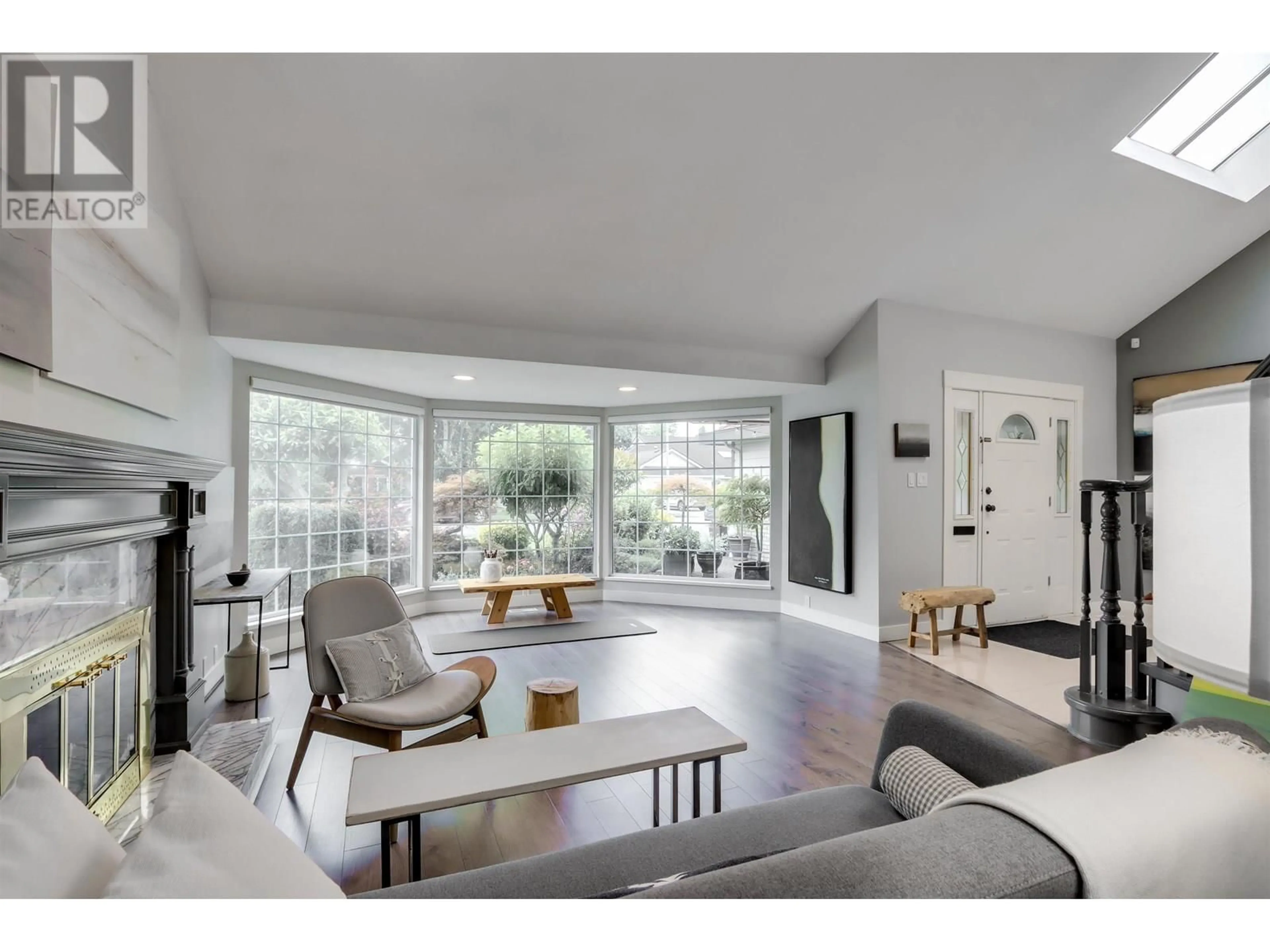 Living room with furniture, unknown for 10460 SOUTHGATE ROAD, Richmond British Columbia V7A2X6