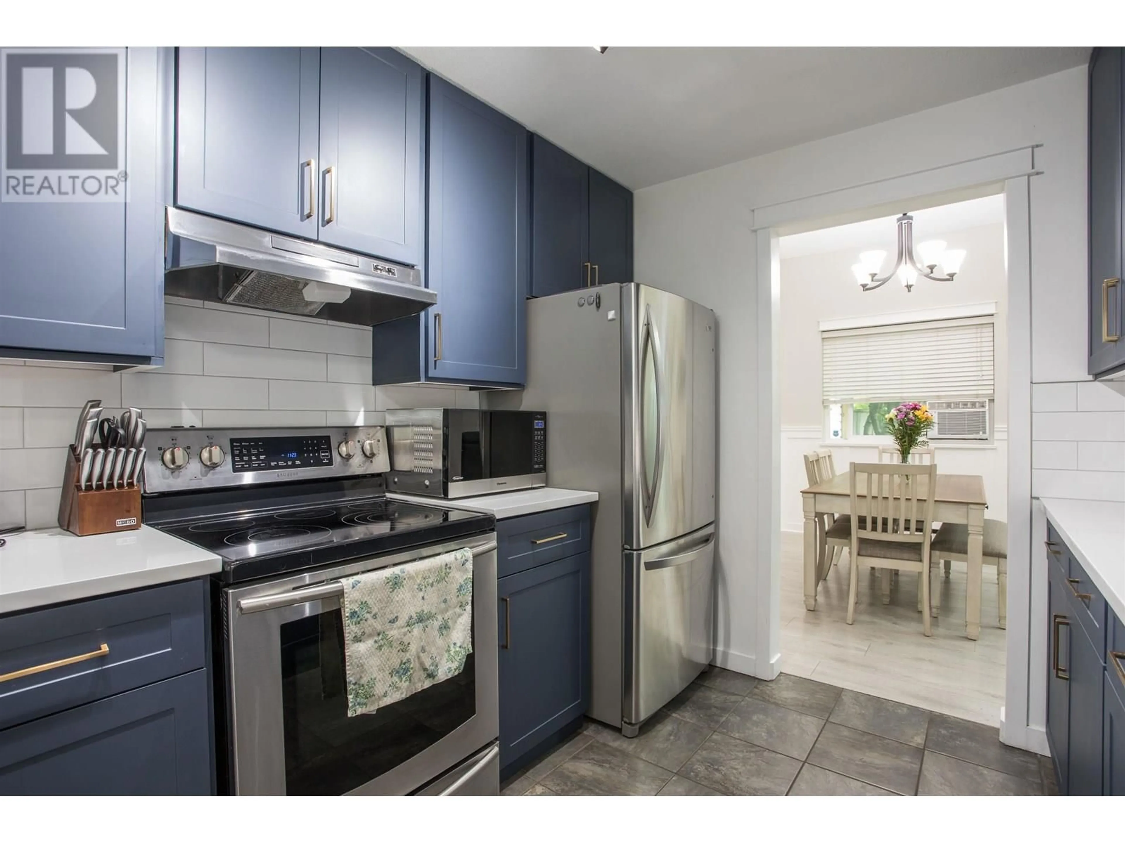 Standard kitchen, ceramic/tile floor for 23 - 12070 207A STREET, Maple Ridge British Columbia V2X9Y2