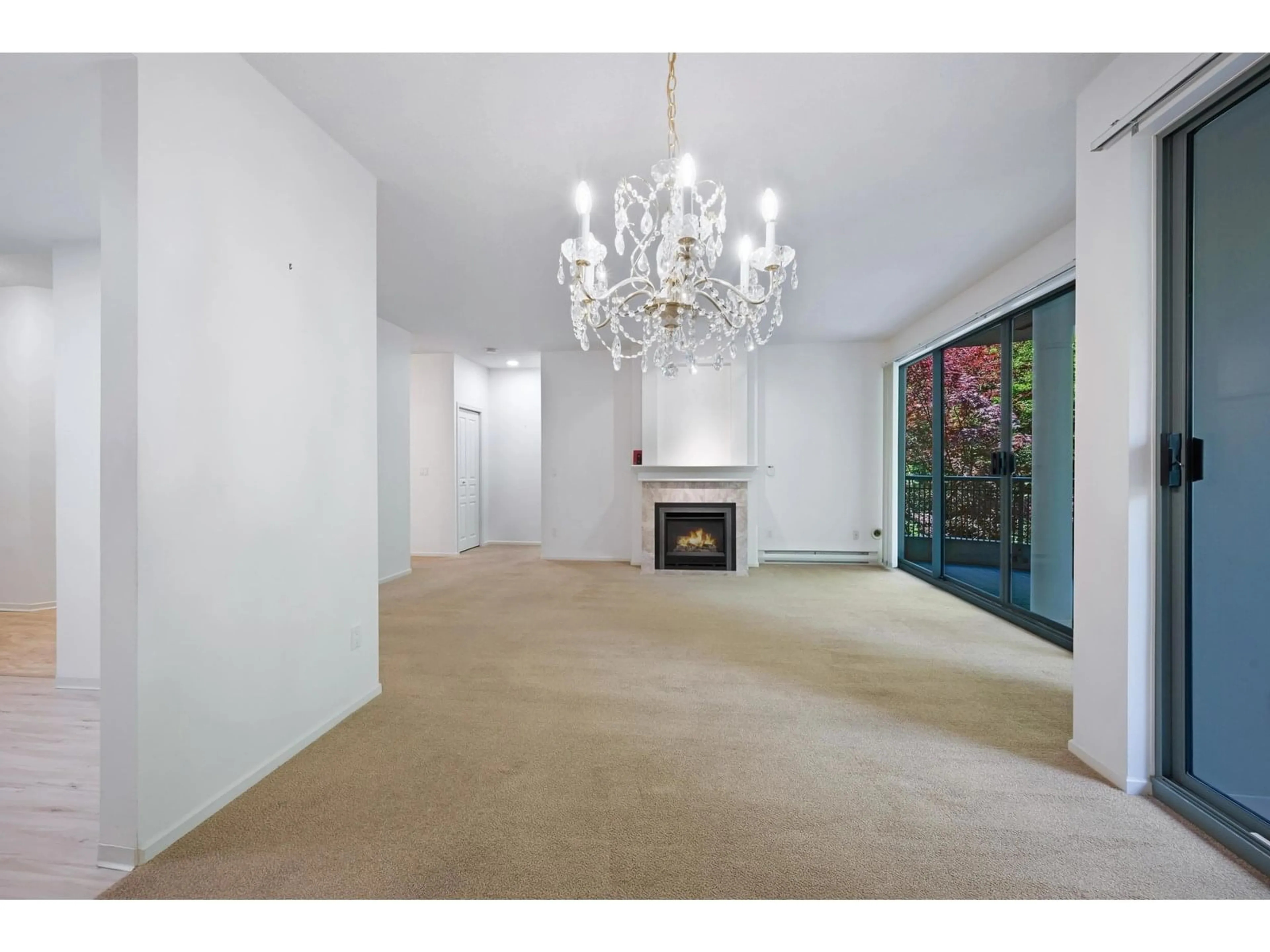 Unknown for 205 - 1765 MARTIN DRIVE, Surrey British Columbia V4A9T6