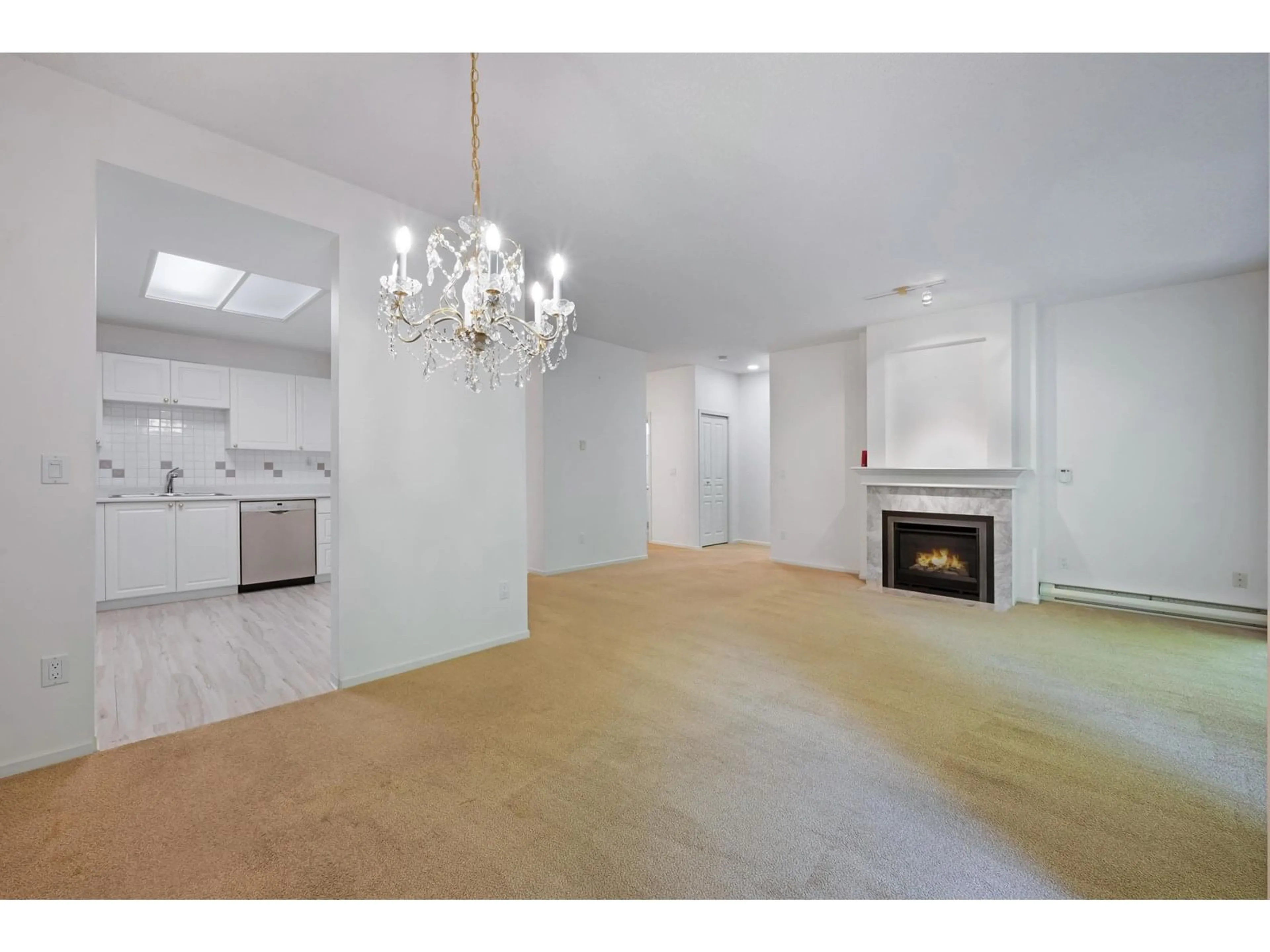 A pic of a room for 205 - 1765 MARTIN DRIVE, Surrey British Columbia V4A9T6