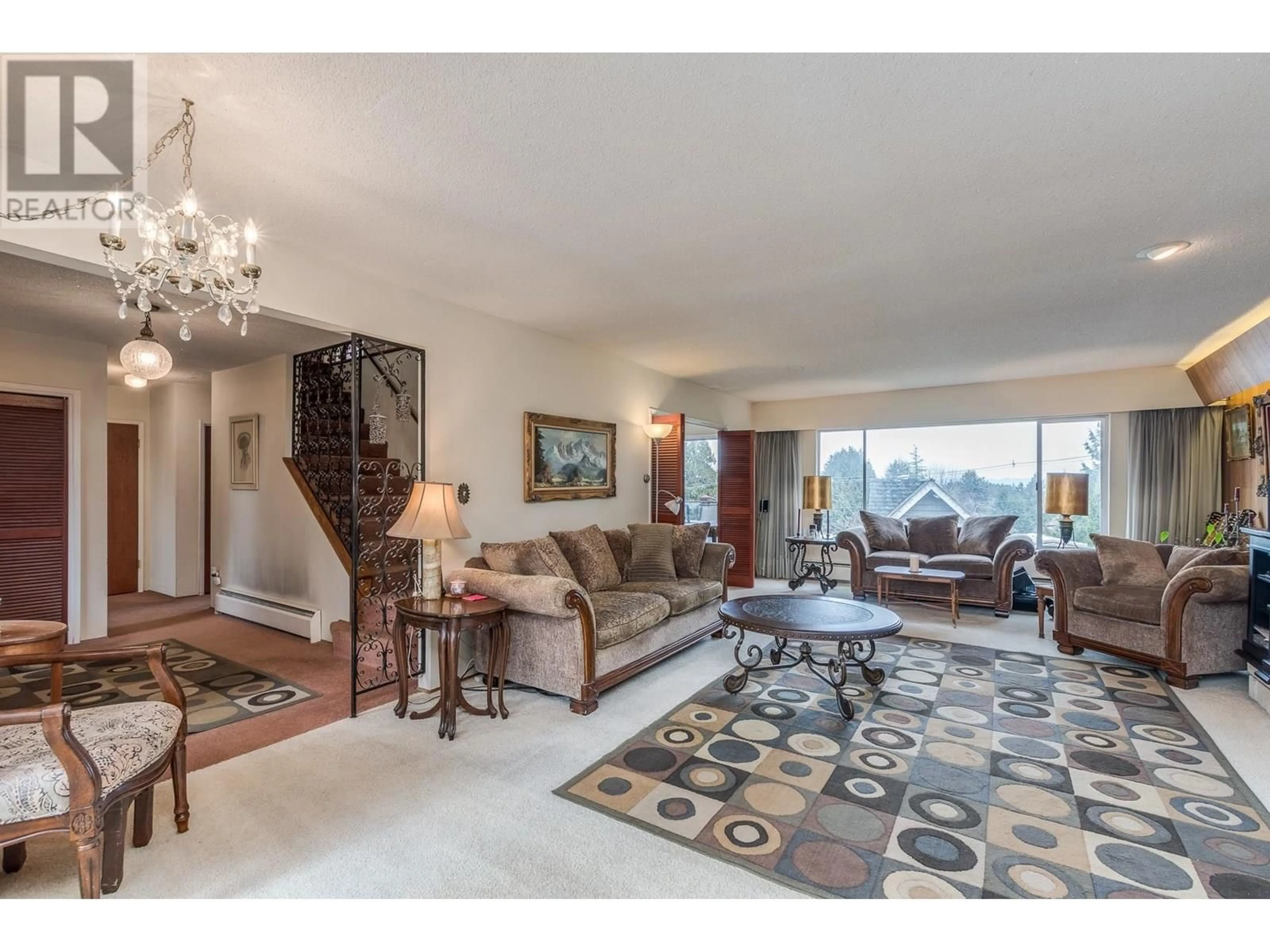 Living room with furniture, carpet floor for 1076 WALALEE DRIVE, Delta British Columbia V4M2L8