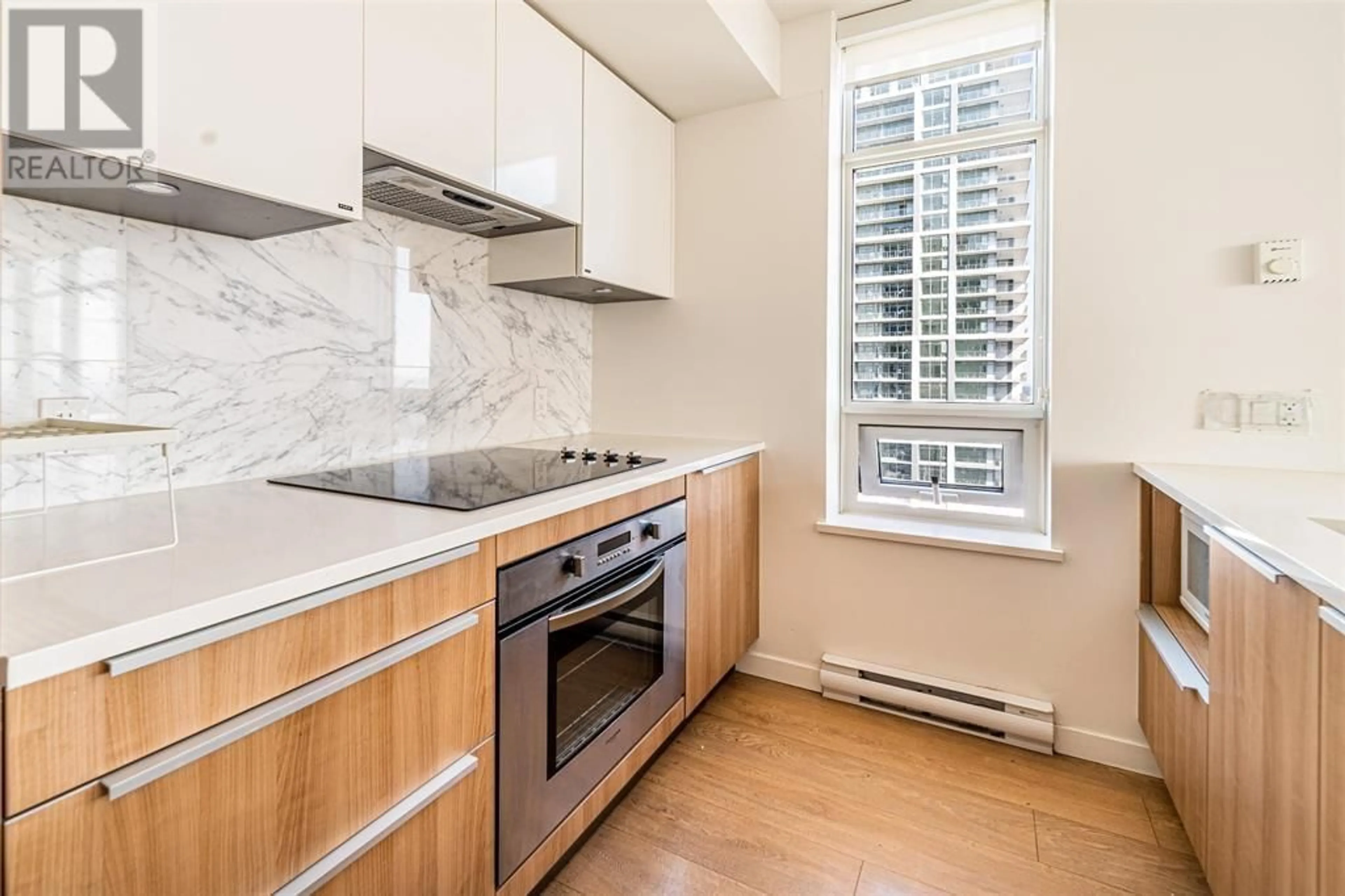 Standard kitchen, unknown for 3705 - 6461 TELFORD AVENUE, Burnaby British Columbia V5H0B7