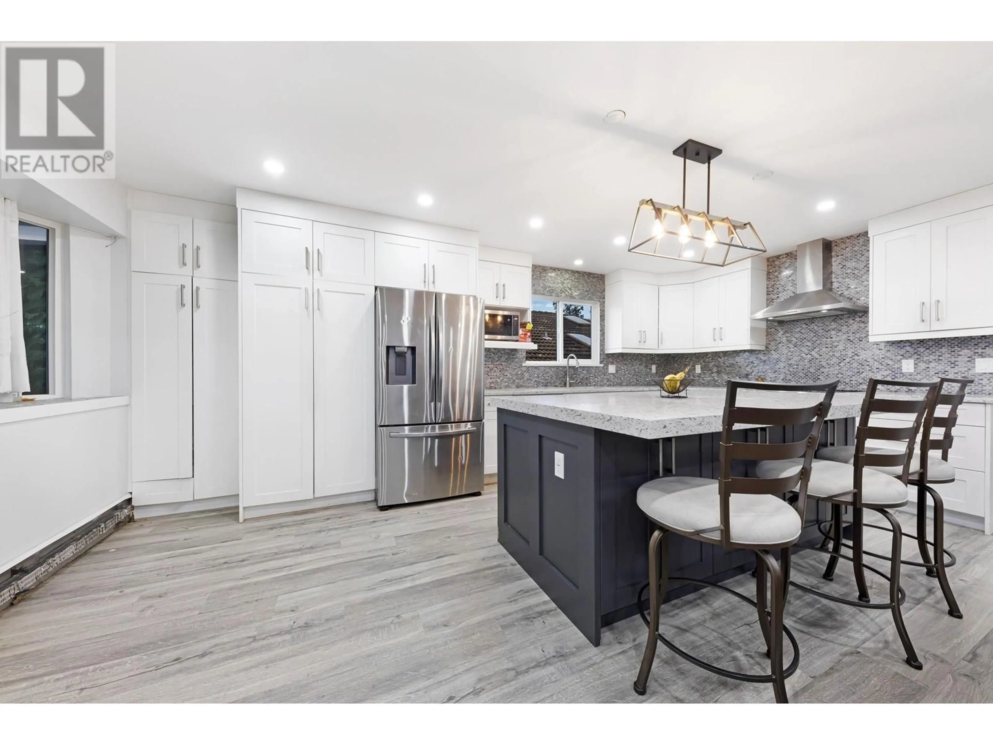 Open concept kitchen, unknown for 5649 LAUREL STREET, Burnaby British Columbia V5G1N4