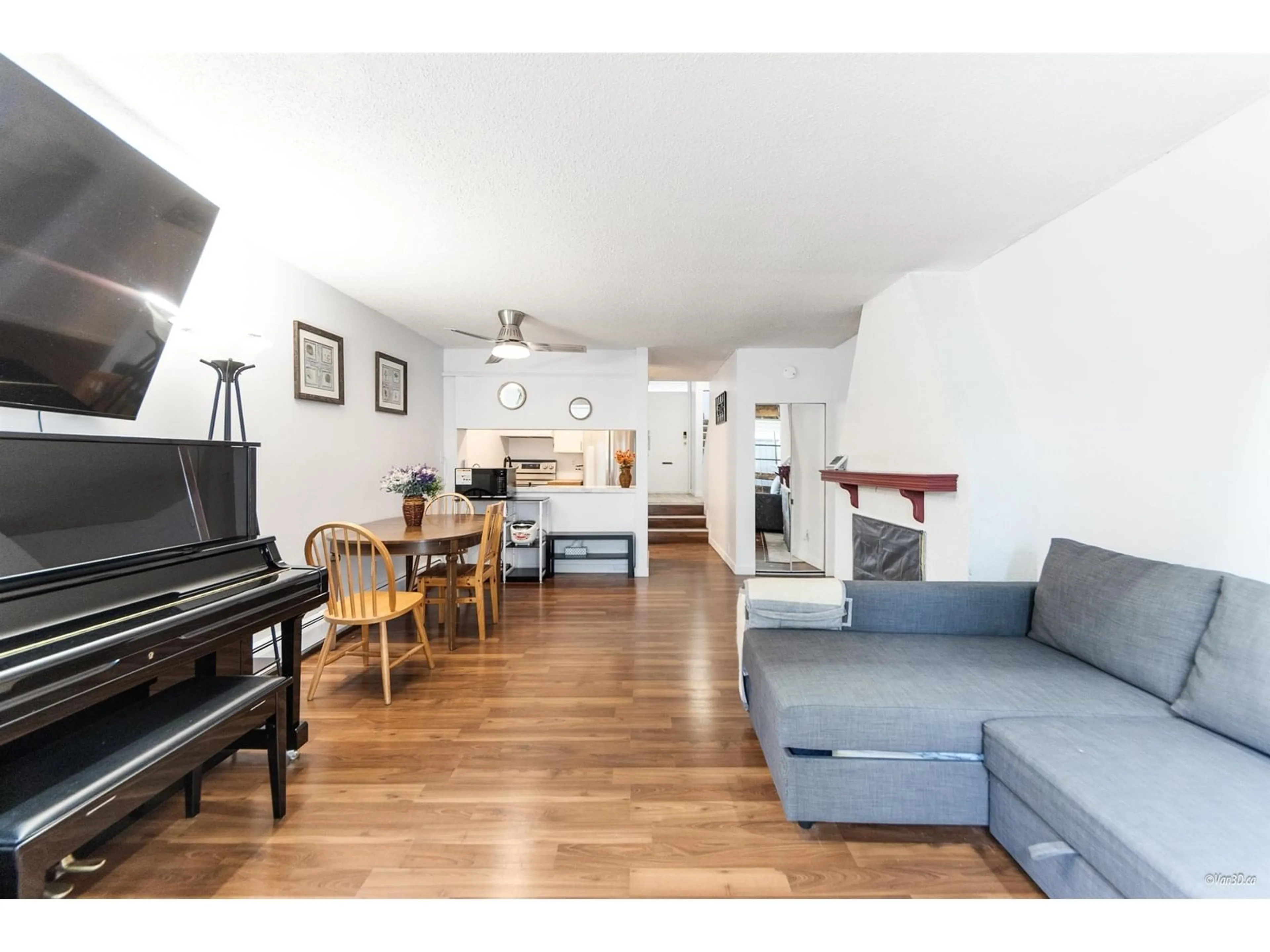 Living room with furniture, unknown for 84 - 17714 60, Surrey British Columbia V3S1V2