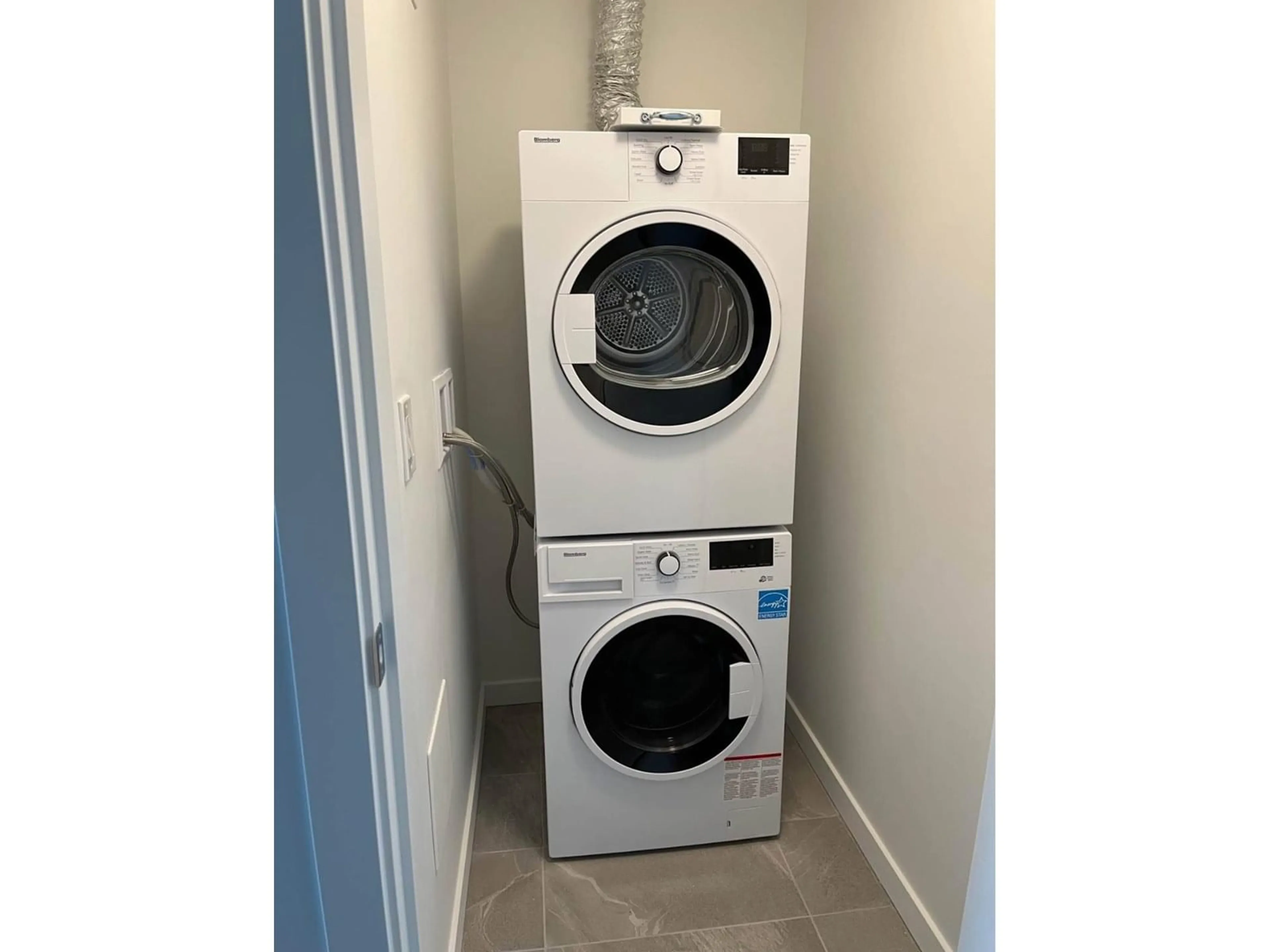 Laundry room for 2904 - 13350 CENTRAL, Surrey British Columbia V3T0S1