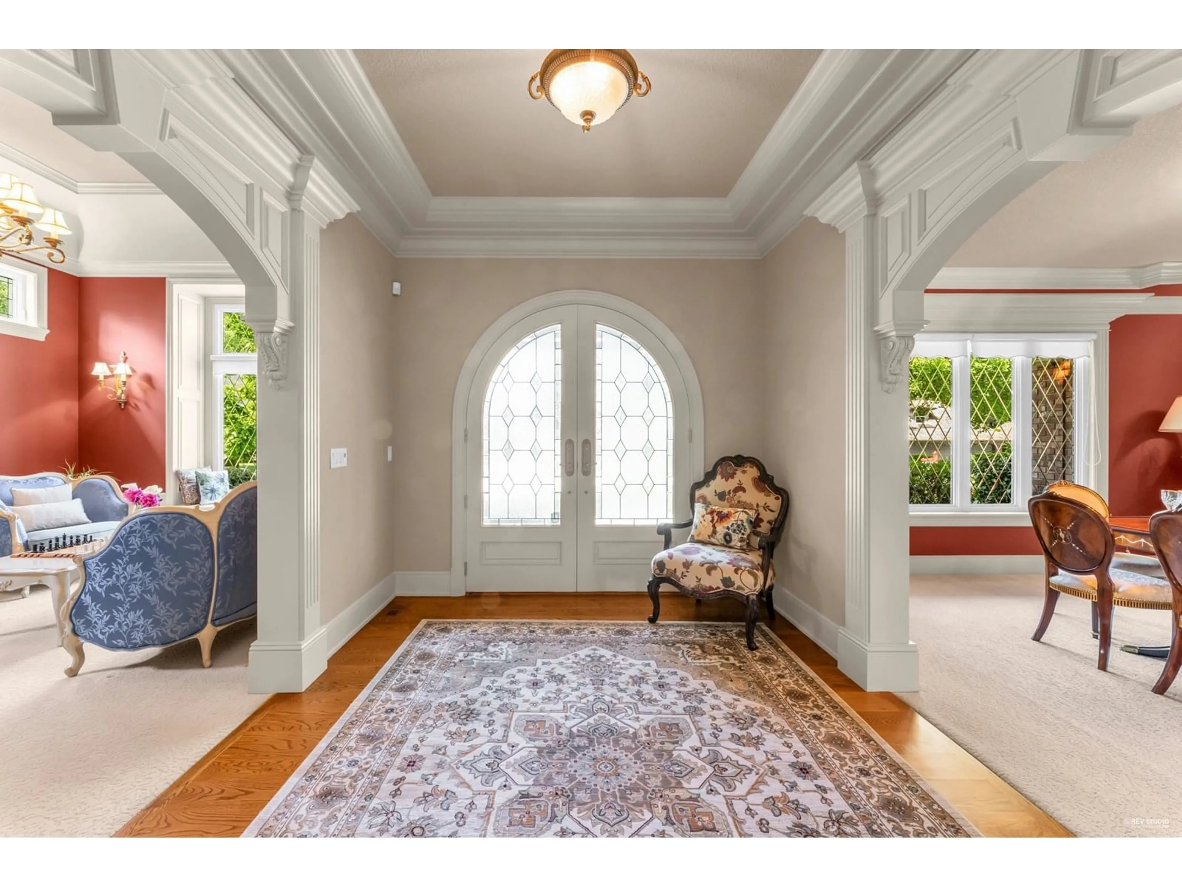 Indoor entryway for 2278 138, Surrey British Columbia V4A4G6