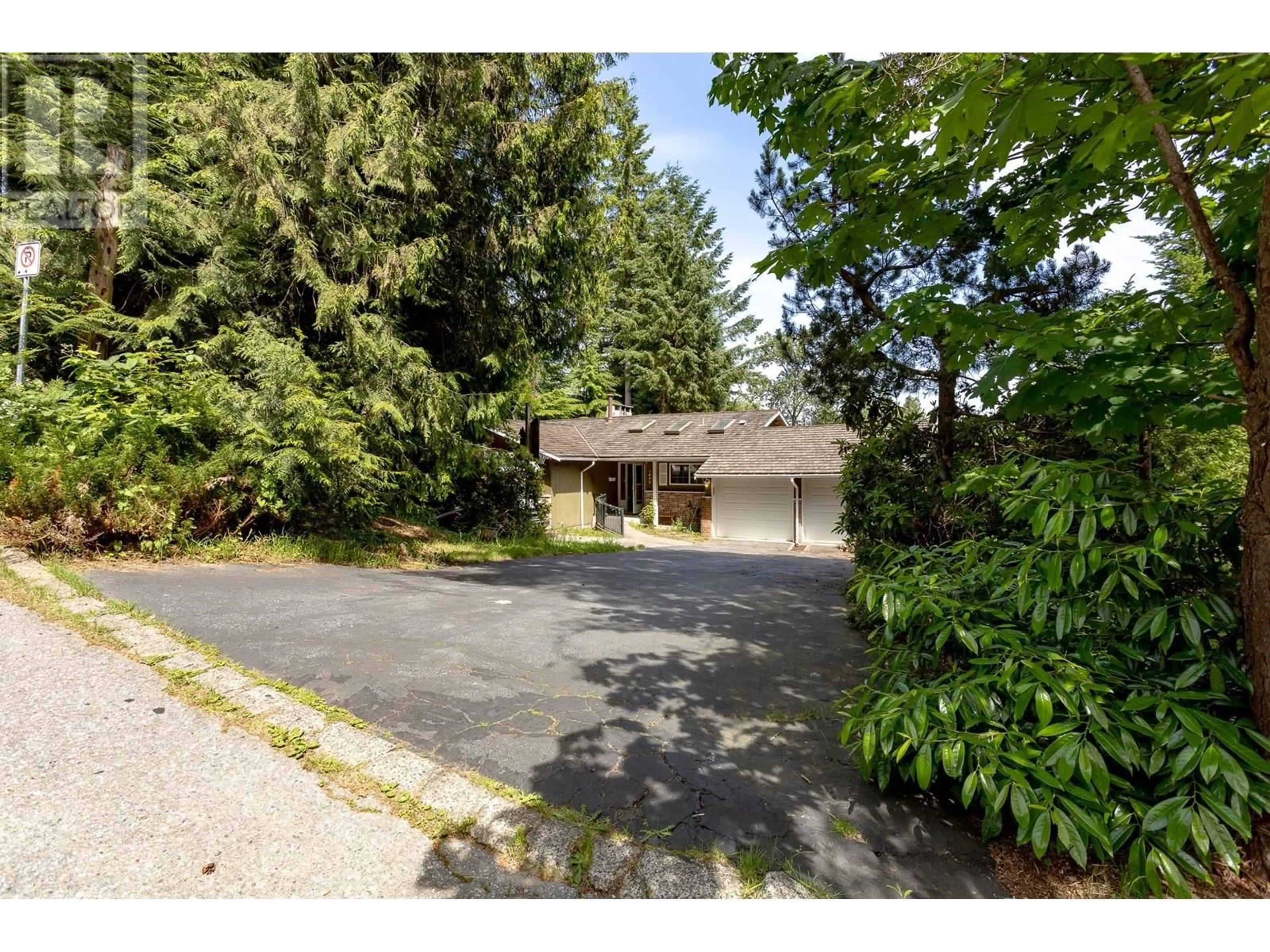 A pic from outside/outdoor area/front of a property/back of a property/a pic from drone, street for 1890 CHARLES STREET, Port Moody British Columbia V3H2M3