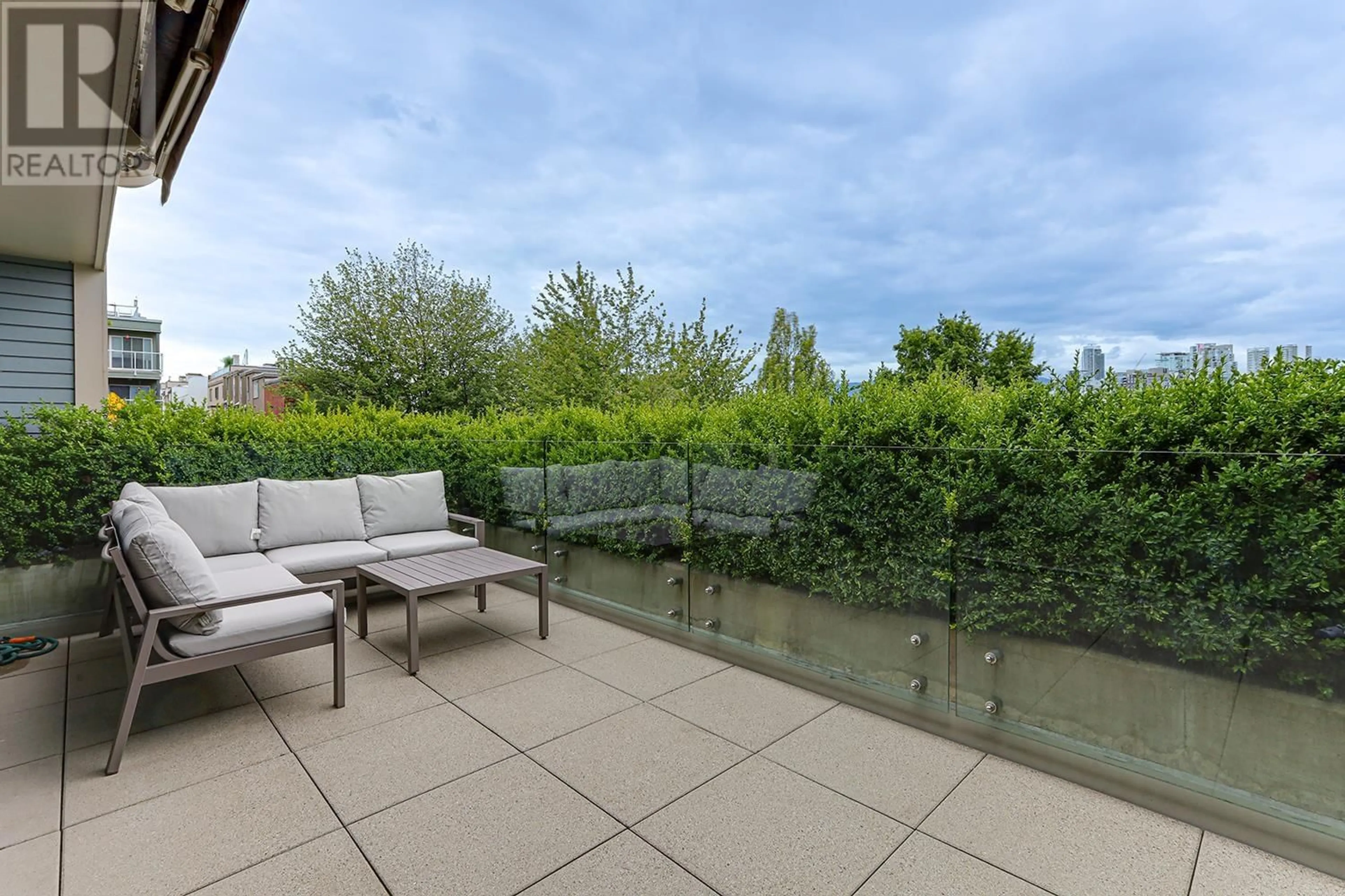 Patio, water/lake/river/ocean view for 101 - 977 8TH AVENUE, Vancouver British Columbia V5Z1E4