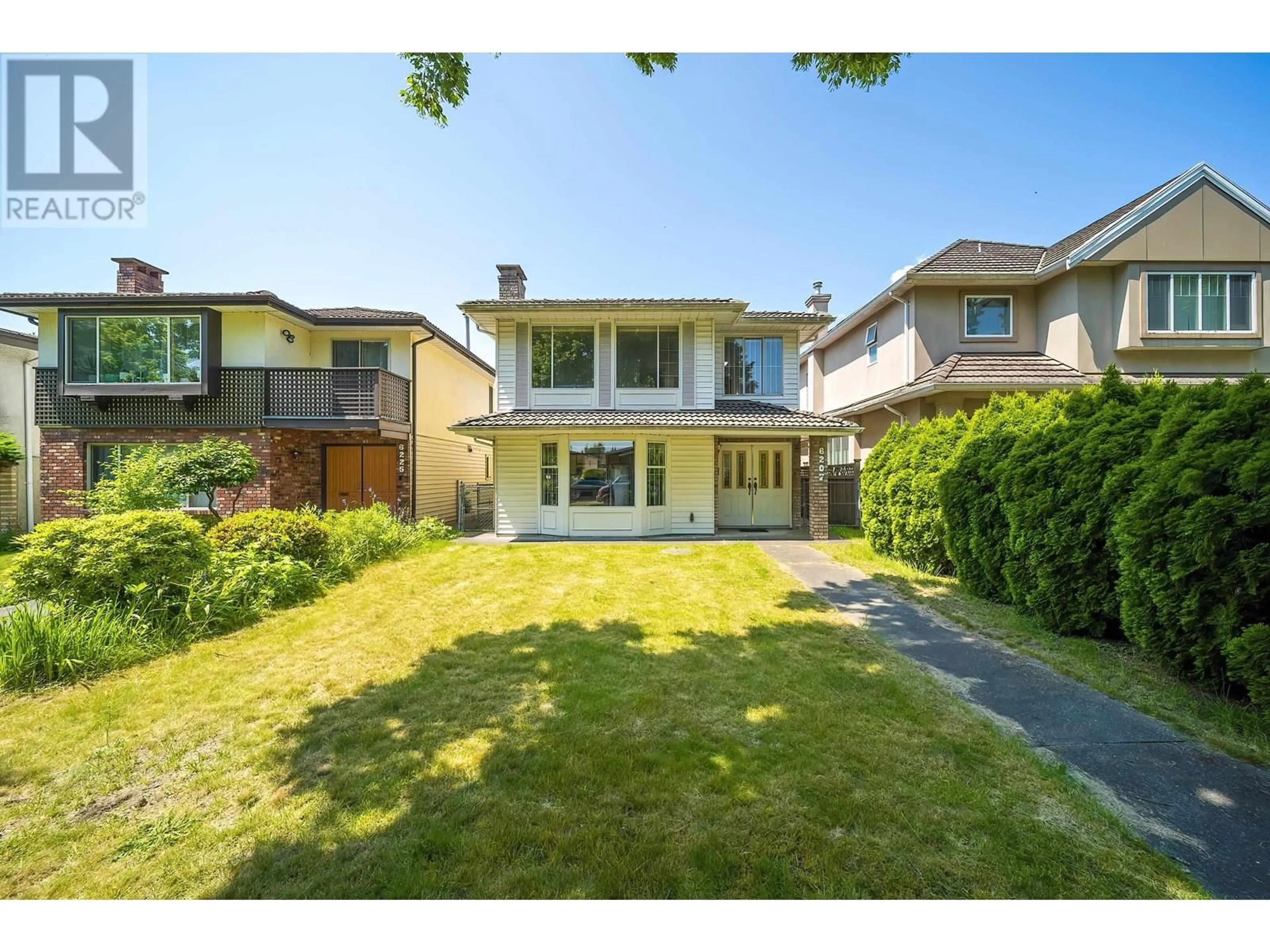 A pic from outside/outdoor area/front of a property/back of a property/a pic from drone, street for 6207 WINDSOR STREET, Vancouver British Columbia V5W3J2