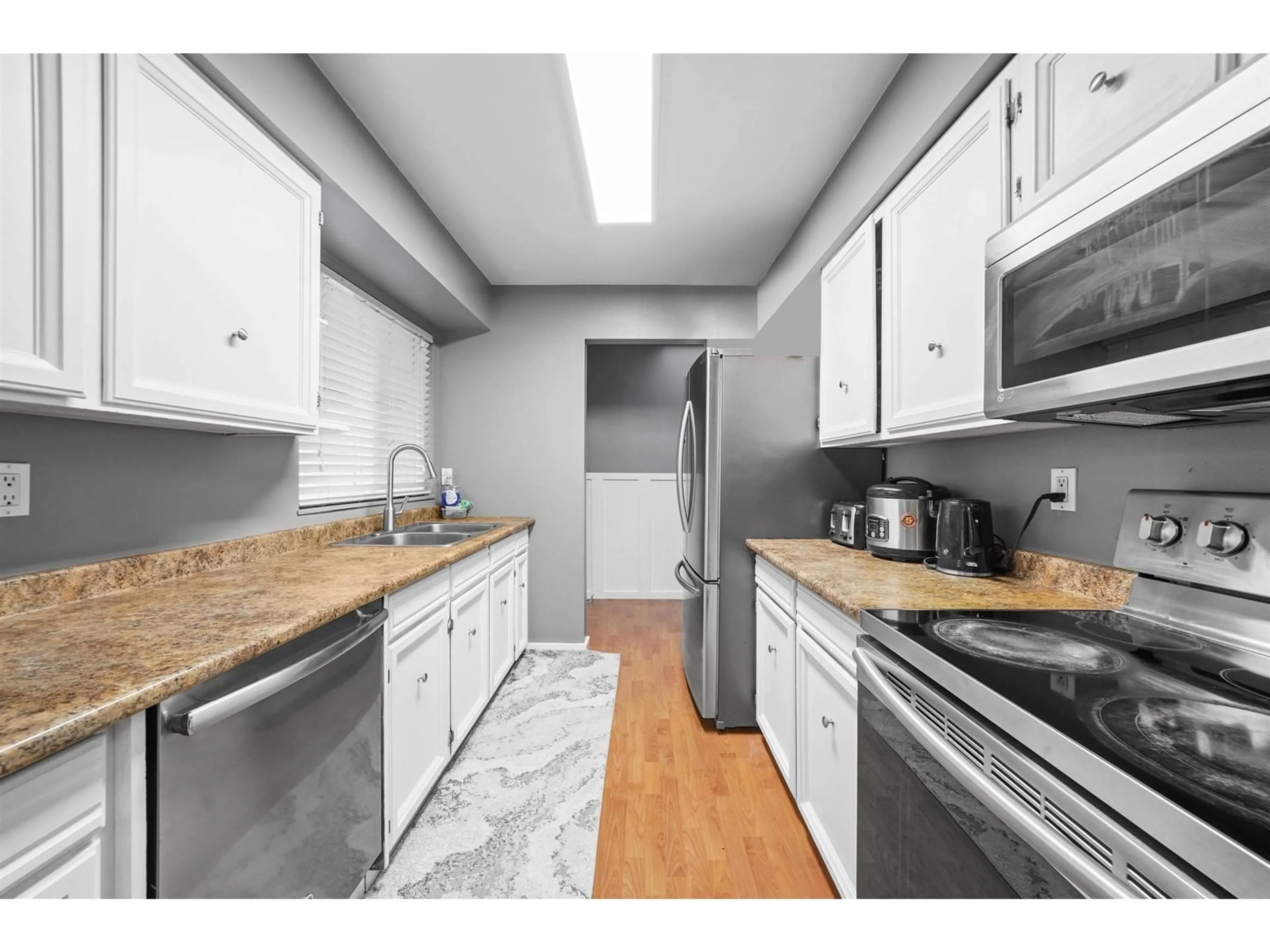 Standard kitchen, unknown for 8403 ARBOUR, Delta British Columbia V4C7H4