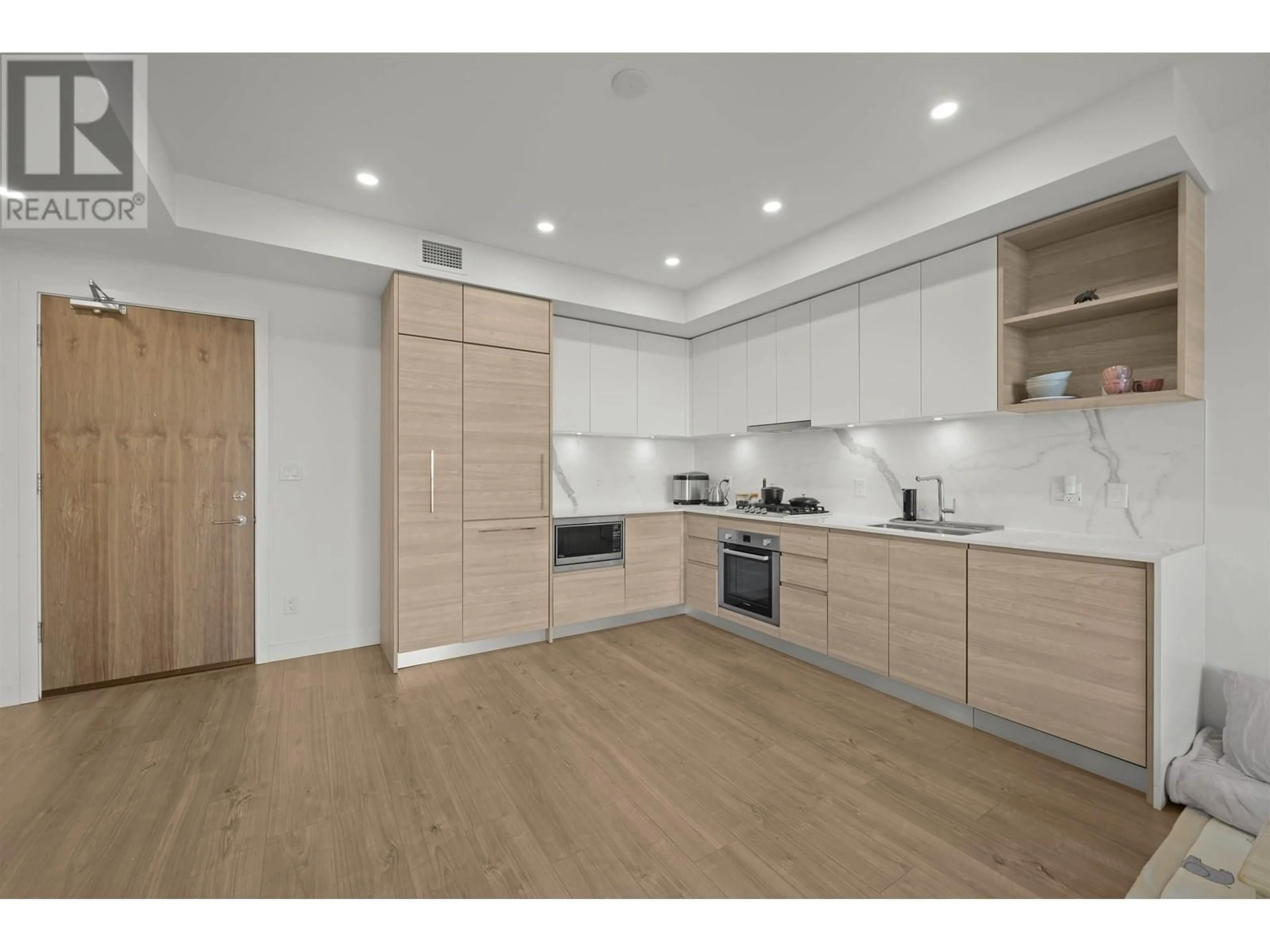 Standard kitchen, wood/laminate floor for 1707 - 595 AUSTIN AVENUE, Coquitlam British Columbia V3K3N2