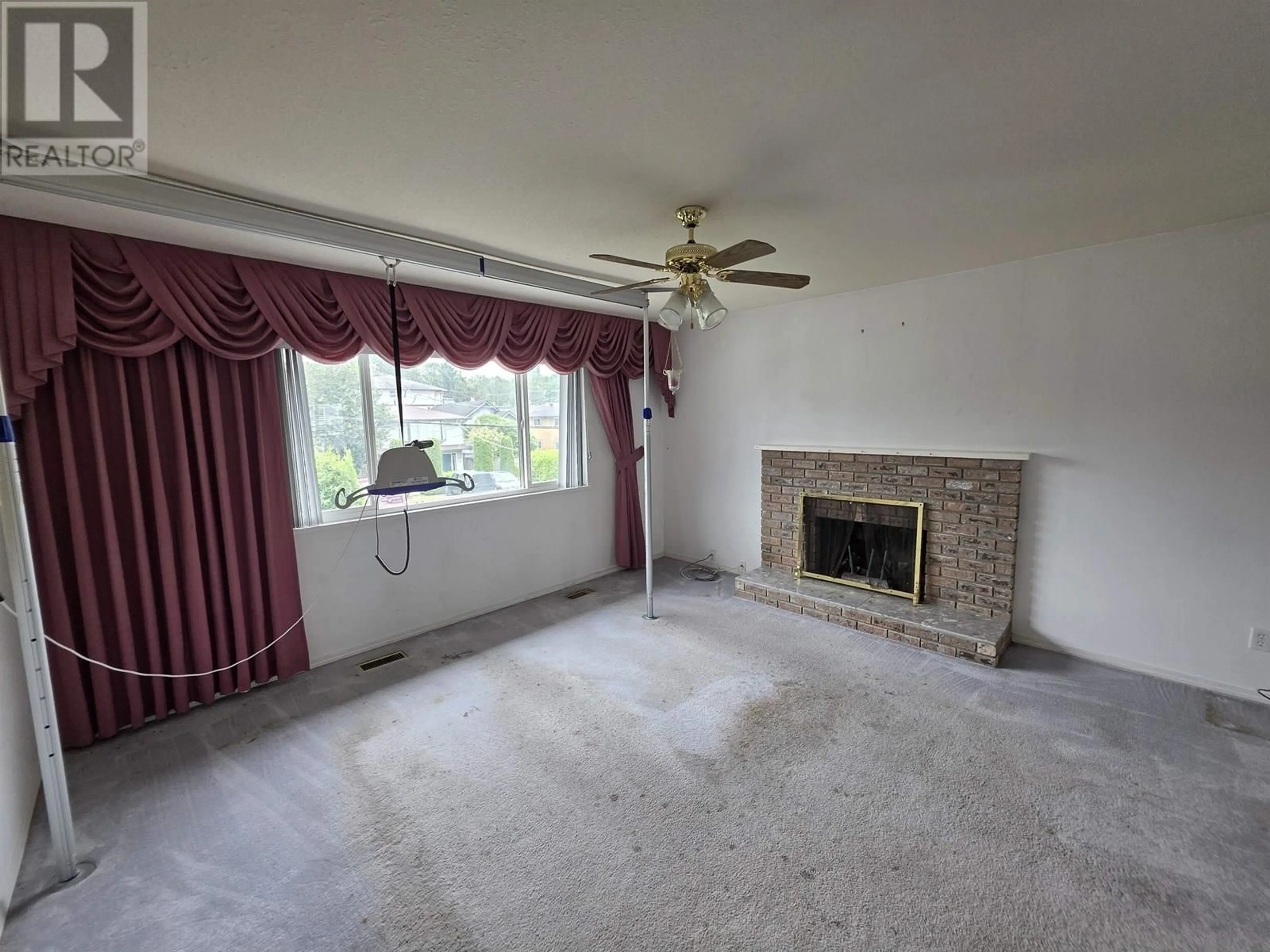 A pic of a room for 3141 JERVIS STREET, Port Coquitlam British Columbia V3C3H6