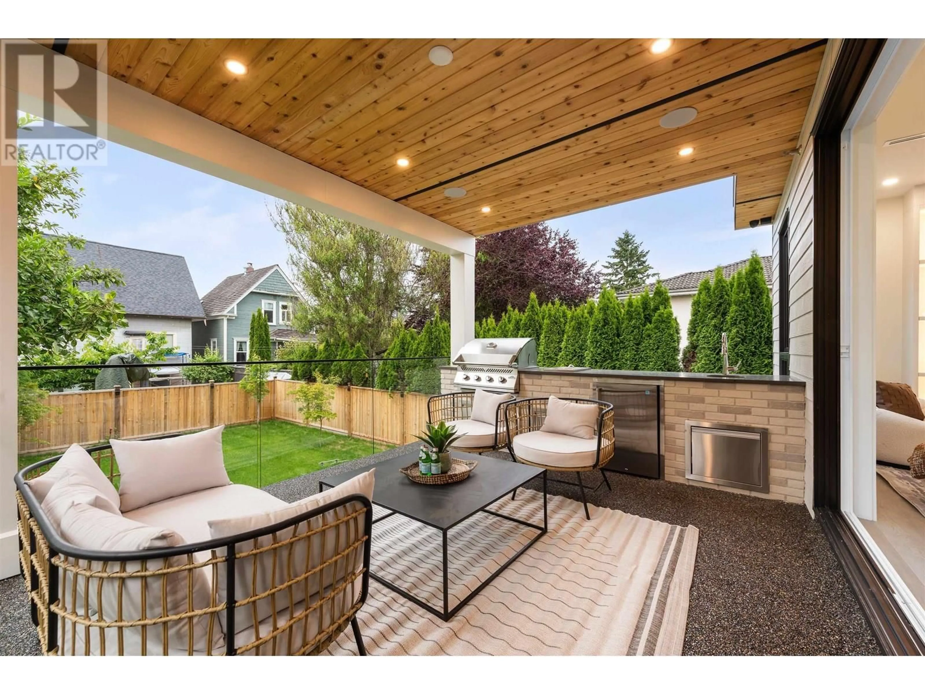 Patio, street for 2 - 65 KING EDWARD AVENUE, Vancouver British Columbia V5V2B8