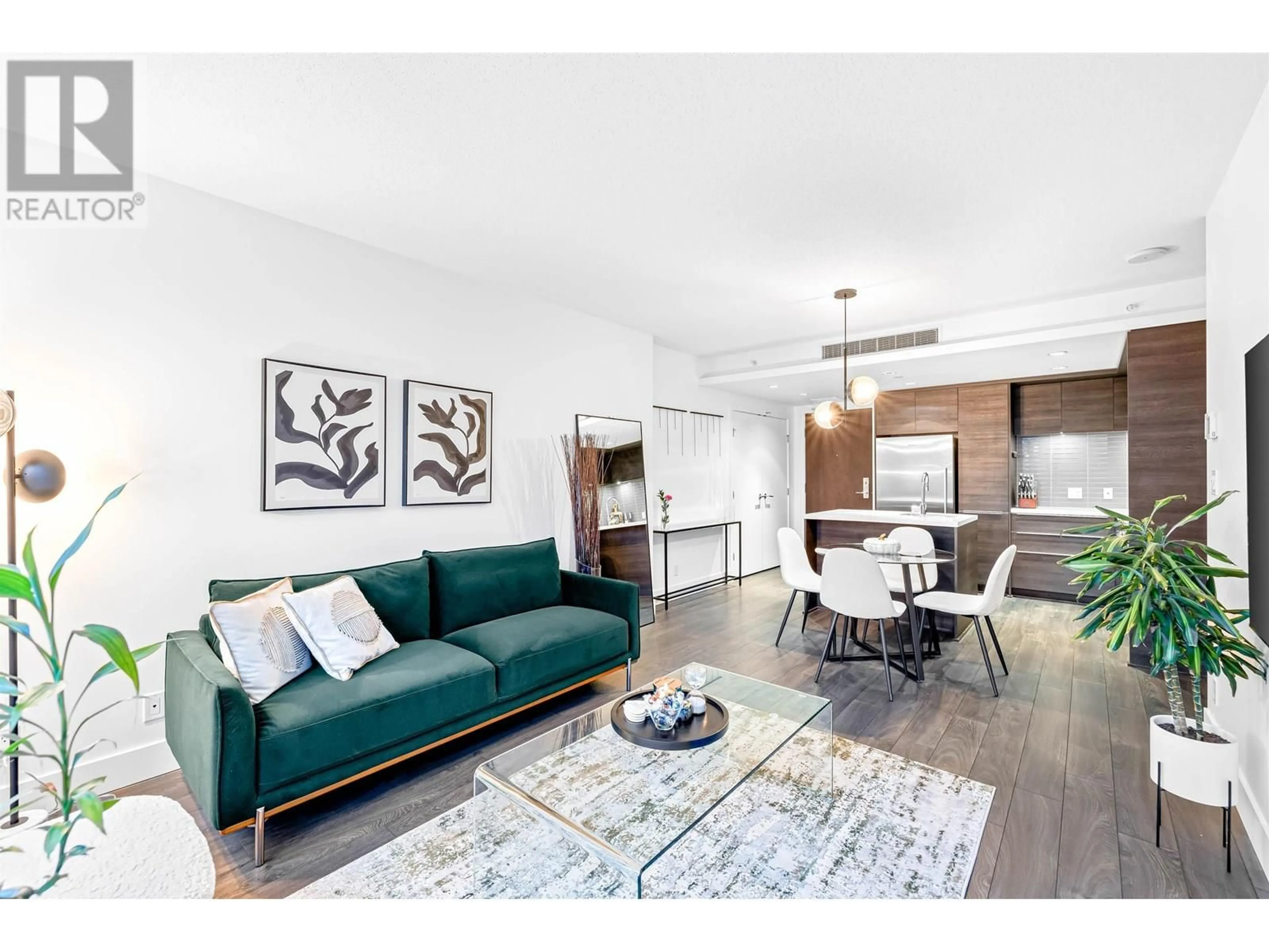 Living room with furniture, wood/laminate floor for 1401 - 1550 FERN STREET, North Vancouver British Columbia V7J0A9