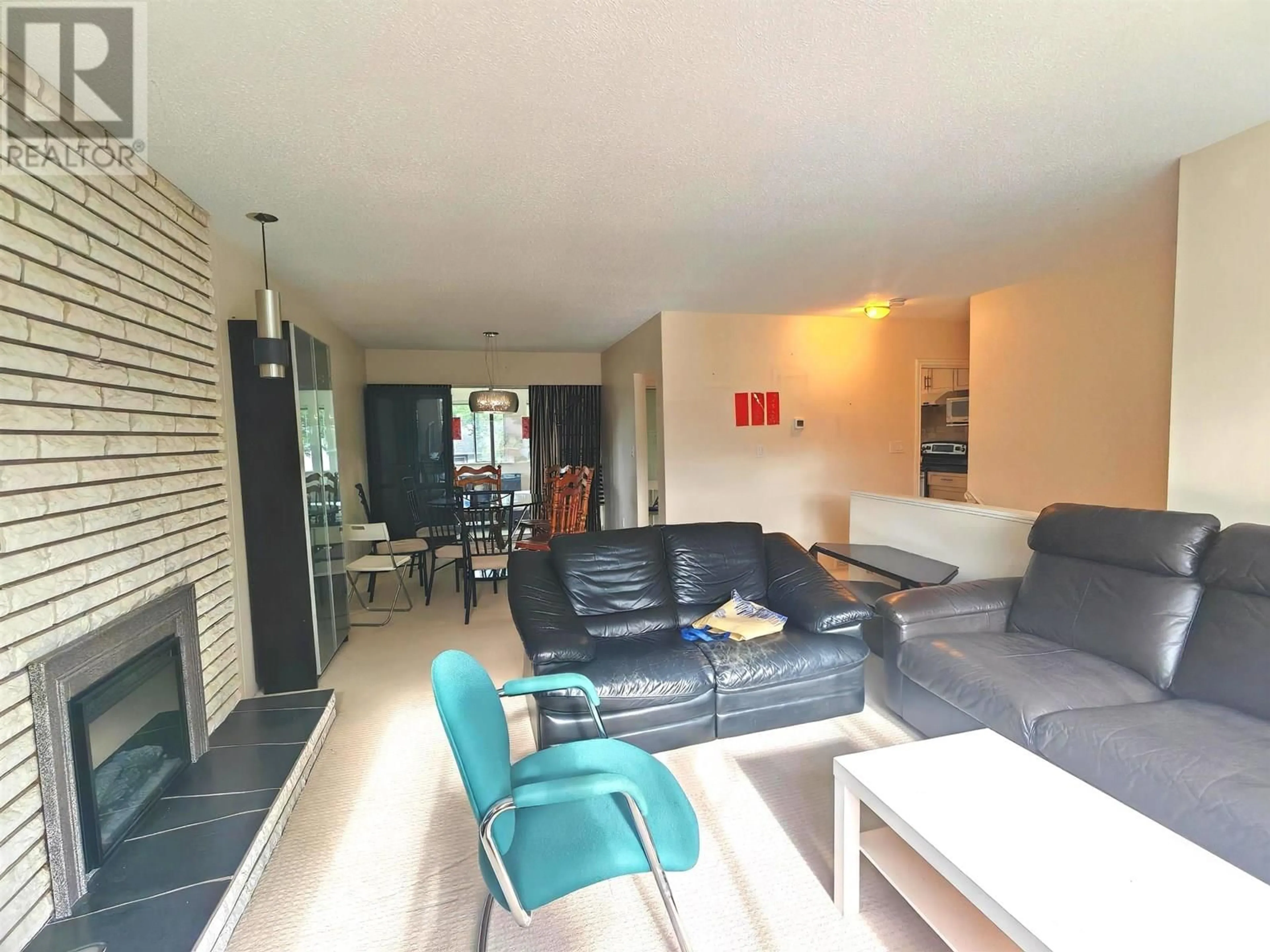 Living room with furniture, unknown for 6060 OTTER PLACE, Richmond British Columbia V7C4A9
